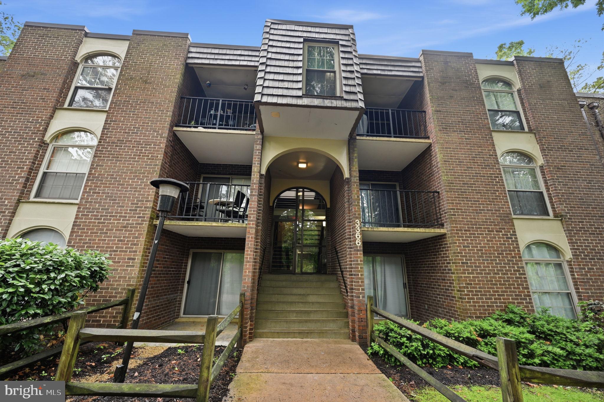 WOODBURN VILLAGE - Residential