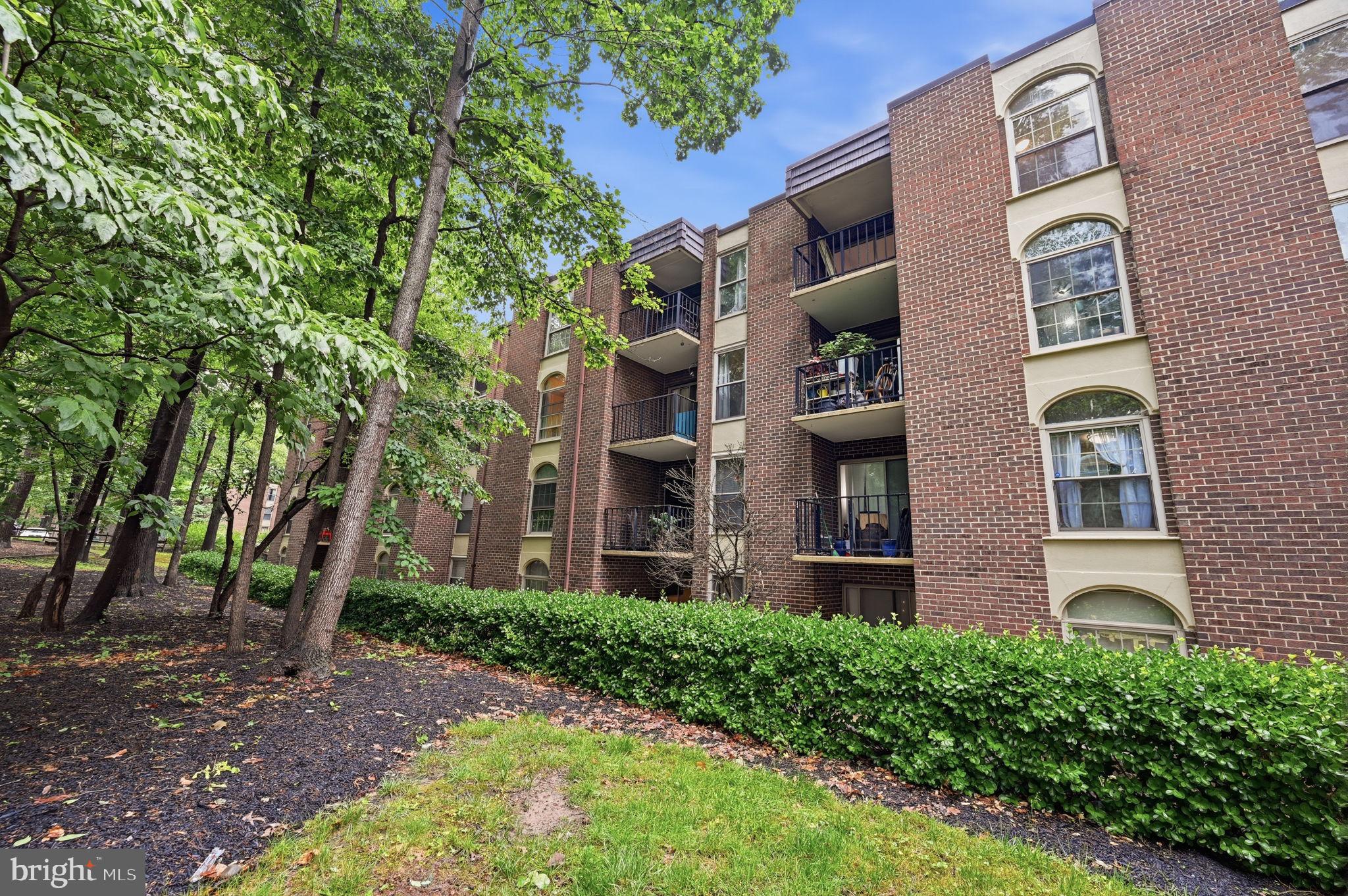 WOODBURN VILLAGE - Residential