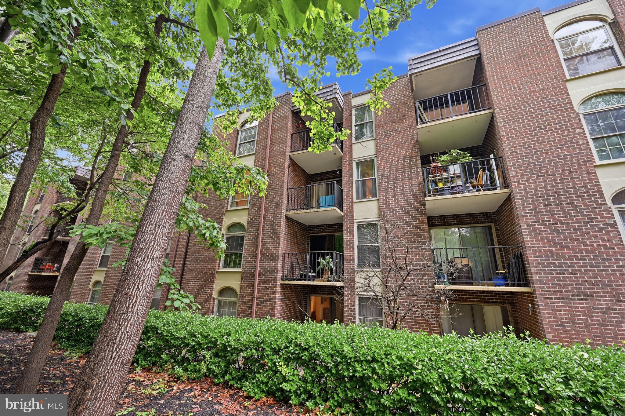 WOODBURN VILLAGE - Residential