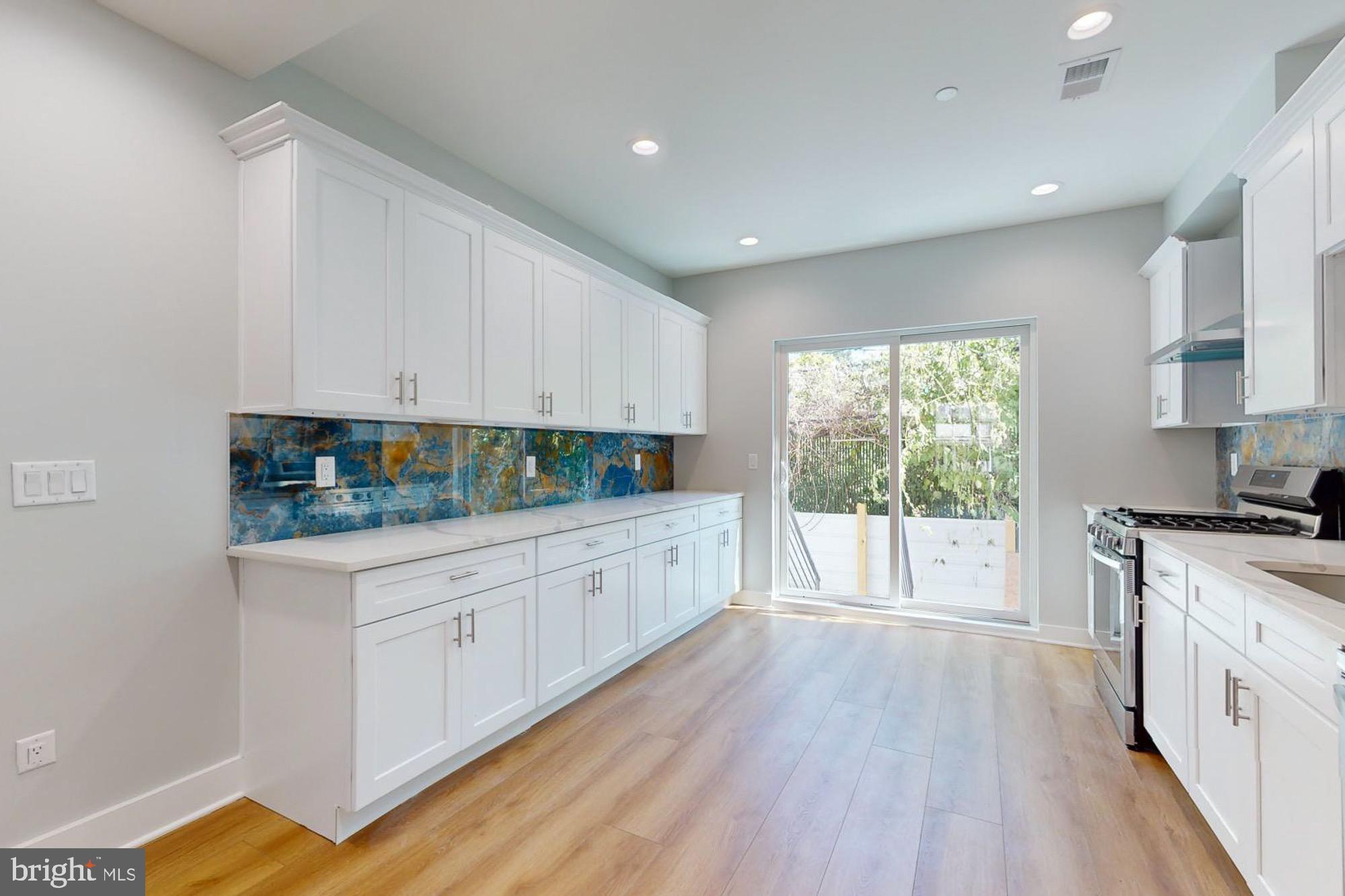 MILL CREEK - Residential