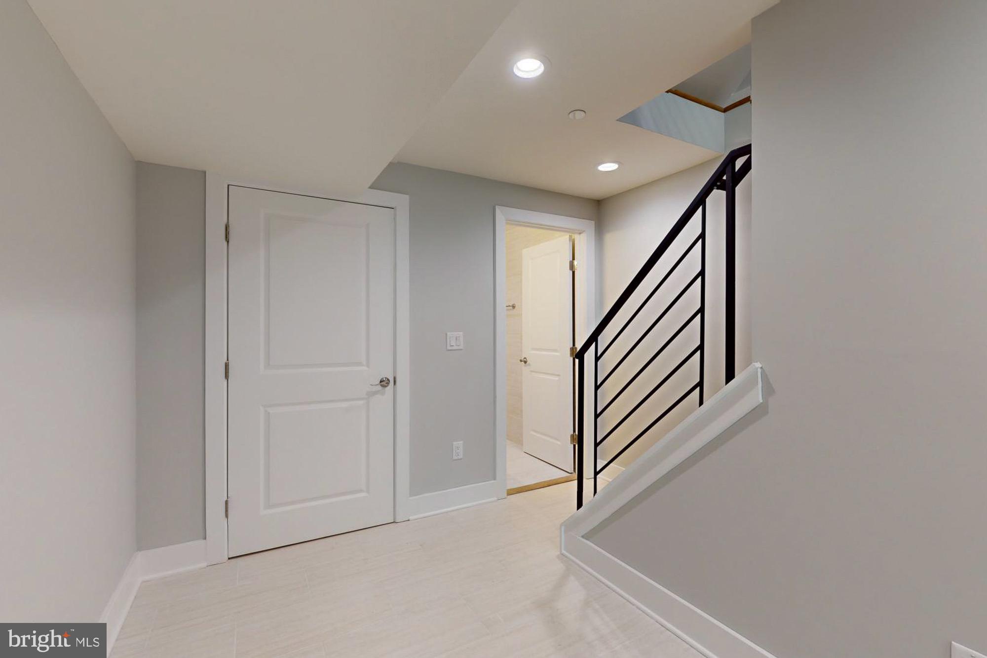 MILL CREEK - Residential