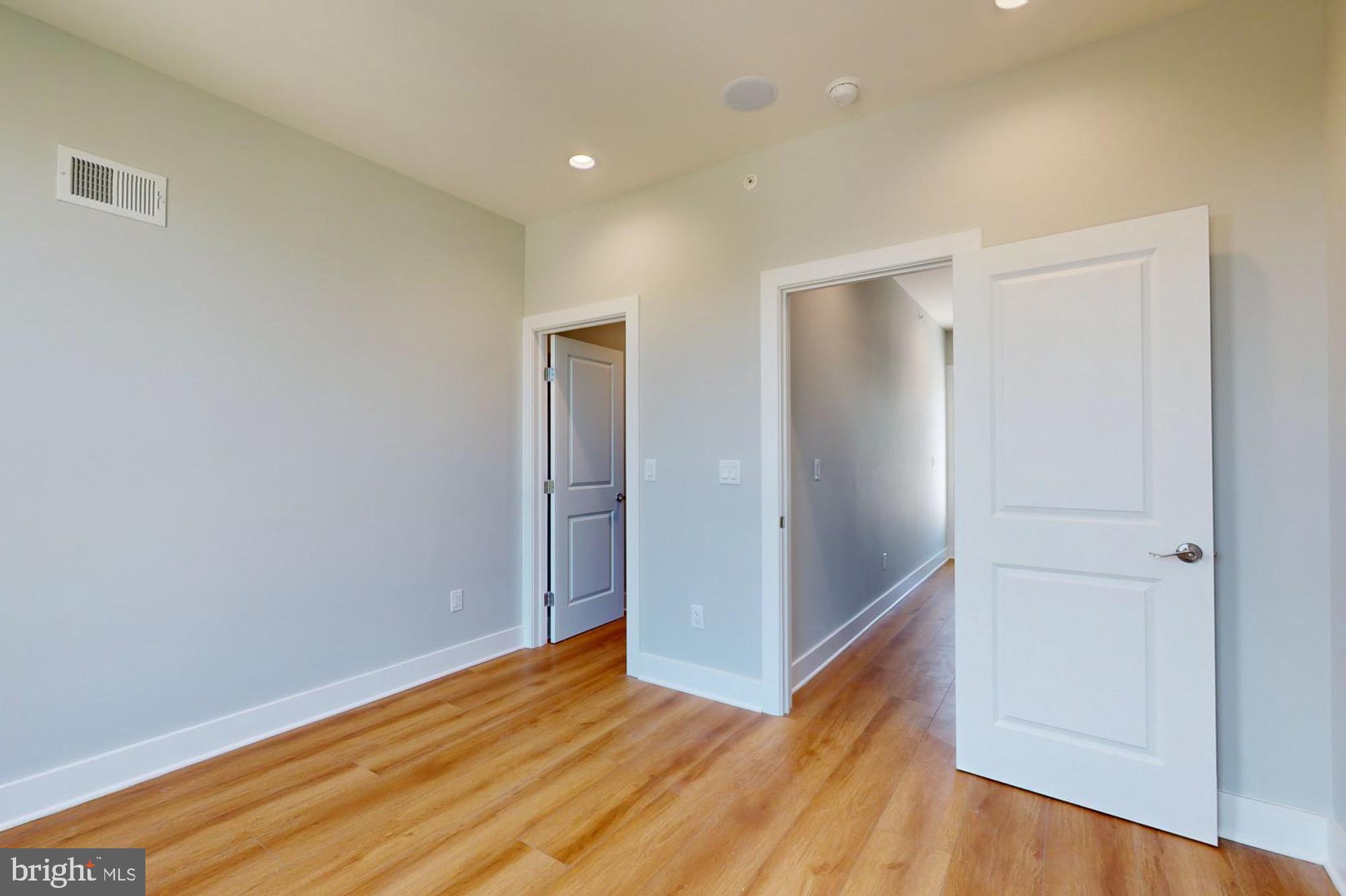 MILL CREEK - Residential