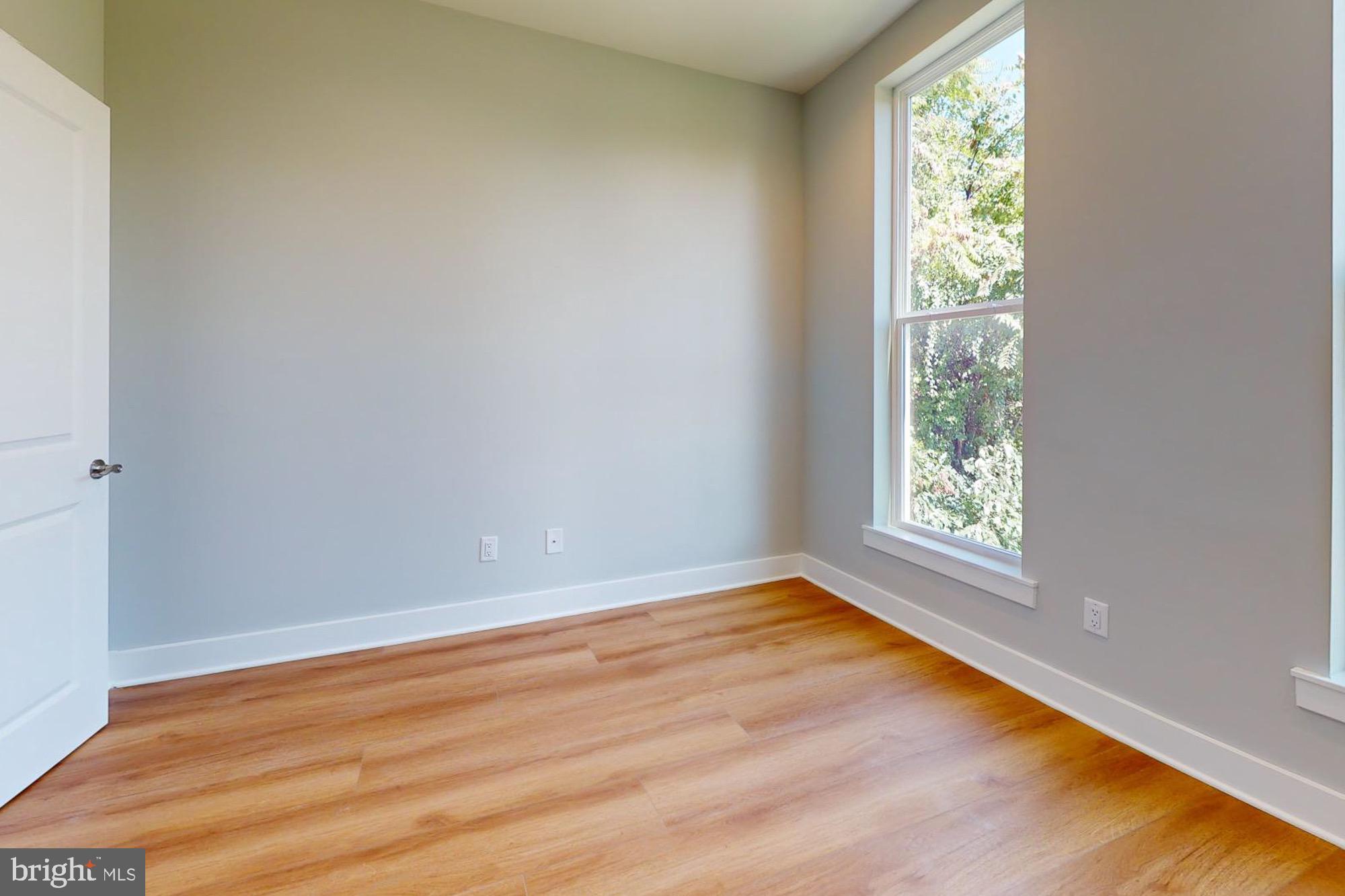 MILL CREEK - Residential