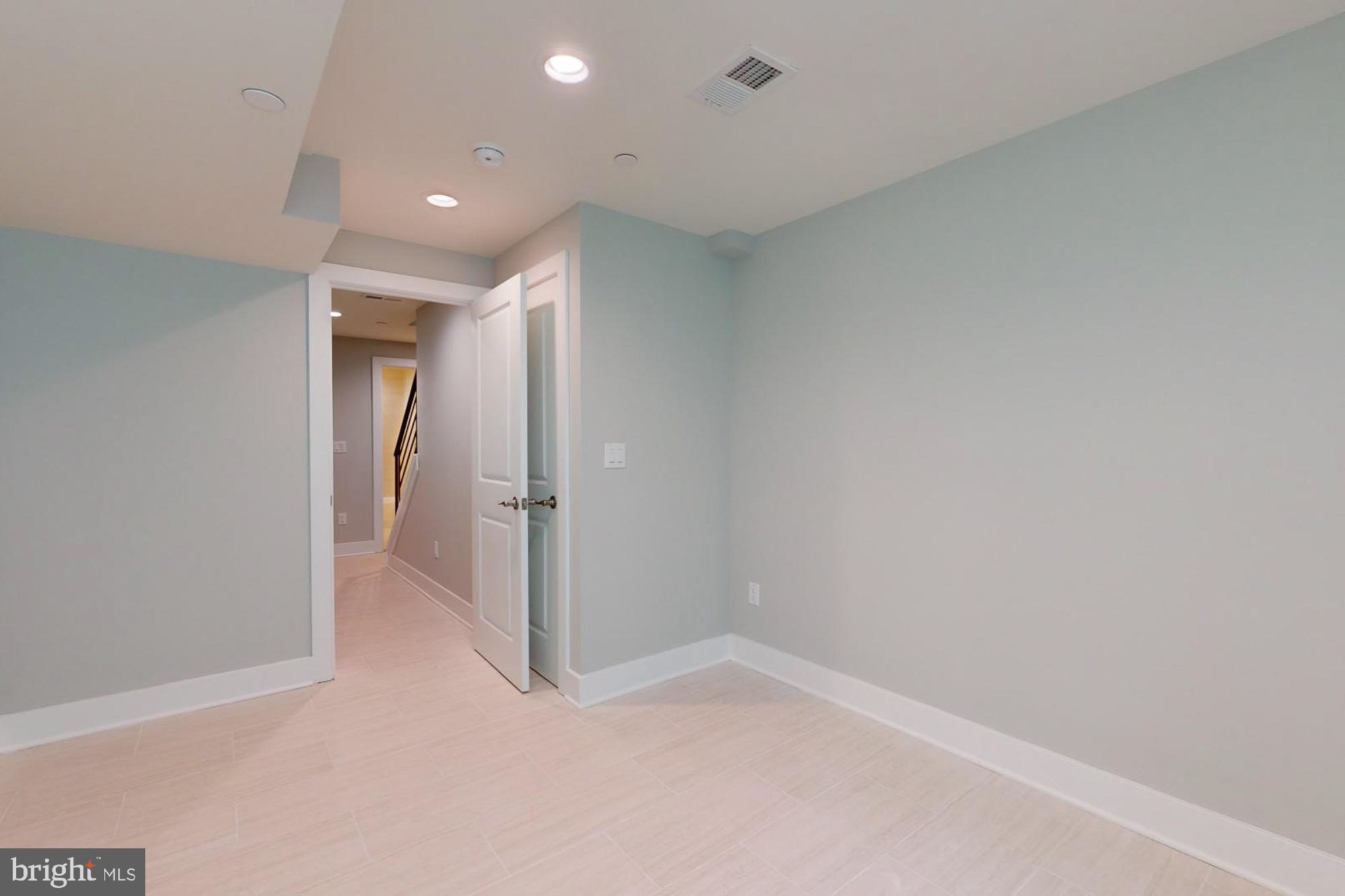 MILL CREEK - Residential