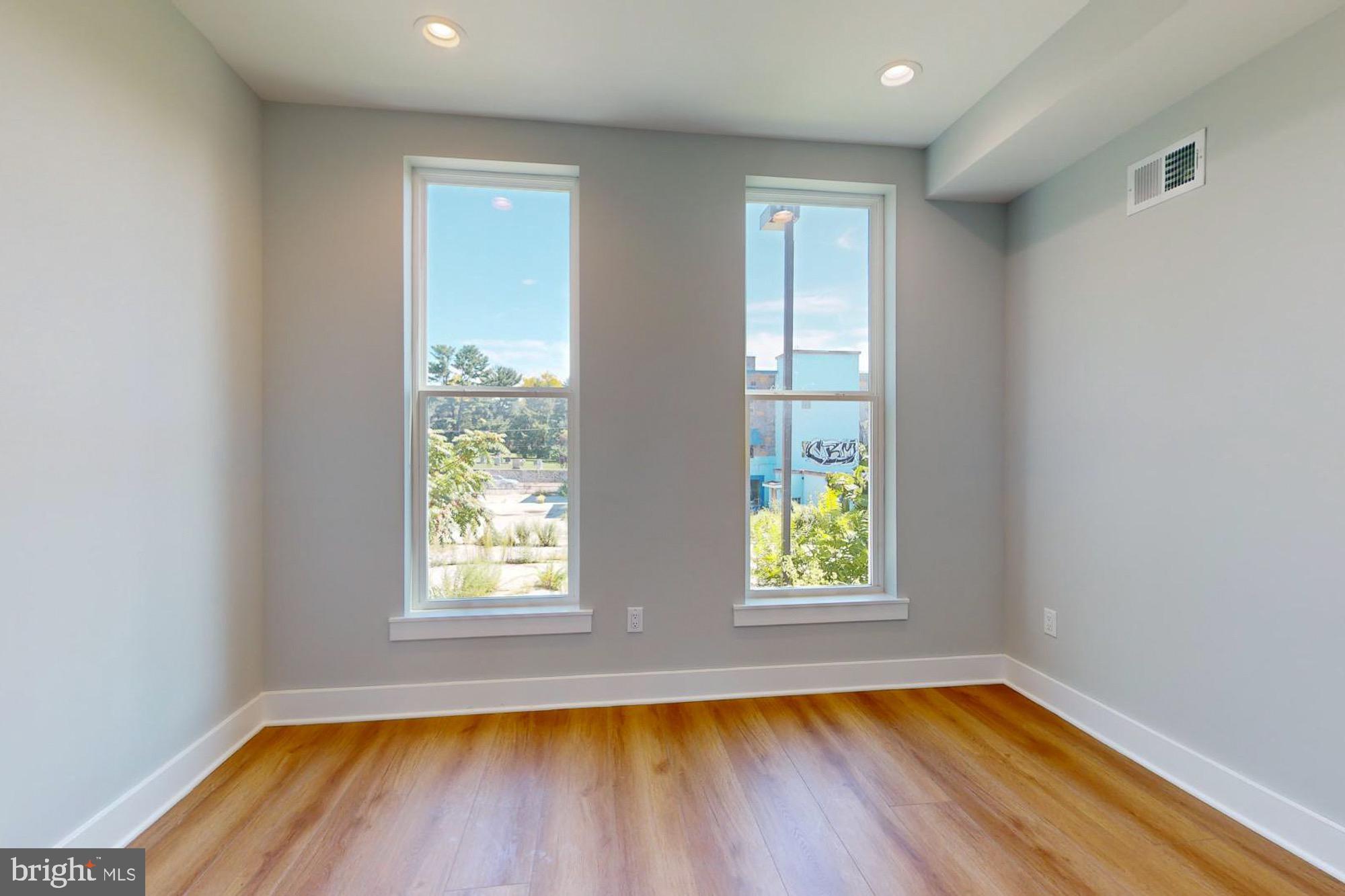 MILL CREEK - Residential