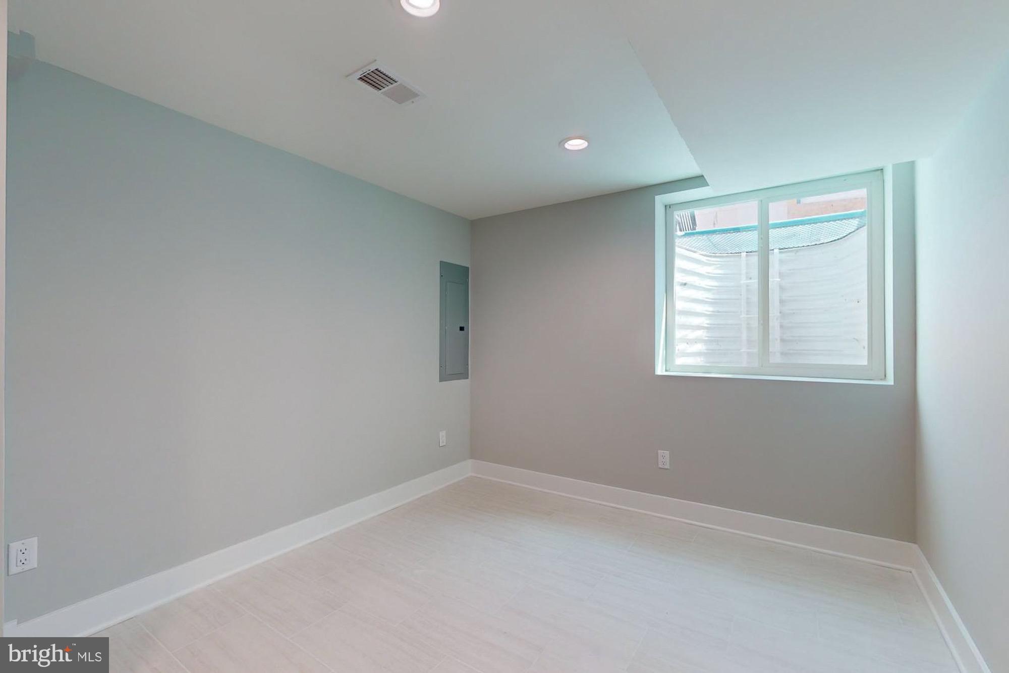 MILL CREEK - Residential