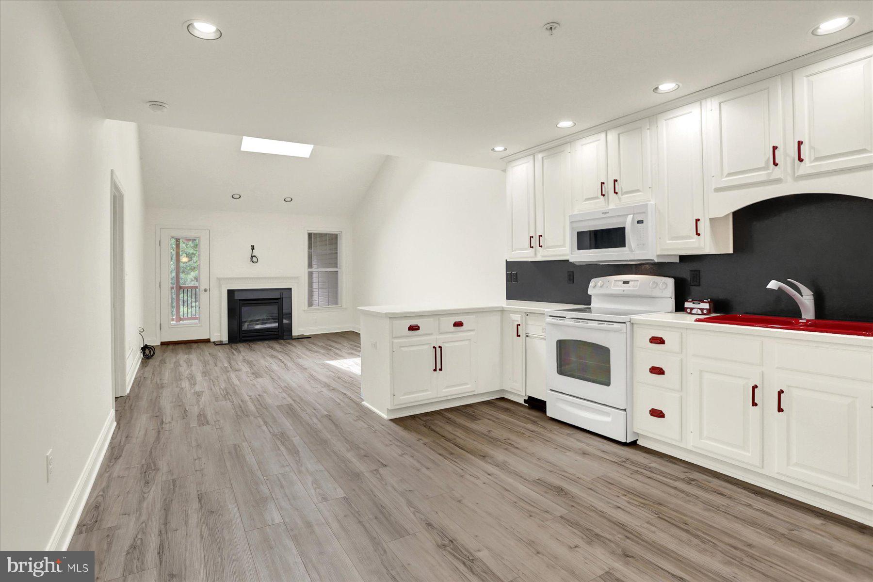 OLDE ORCHARD HILL - Residential