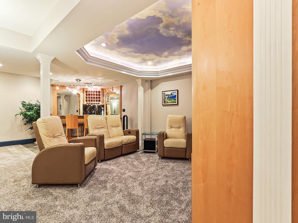 LAKEVIEW ESTS - Residential