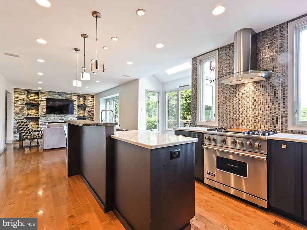 LAKEVIEW ESTS - Residential