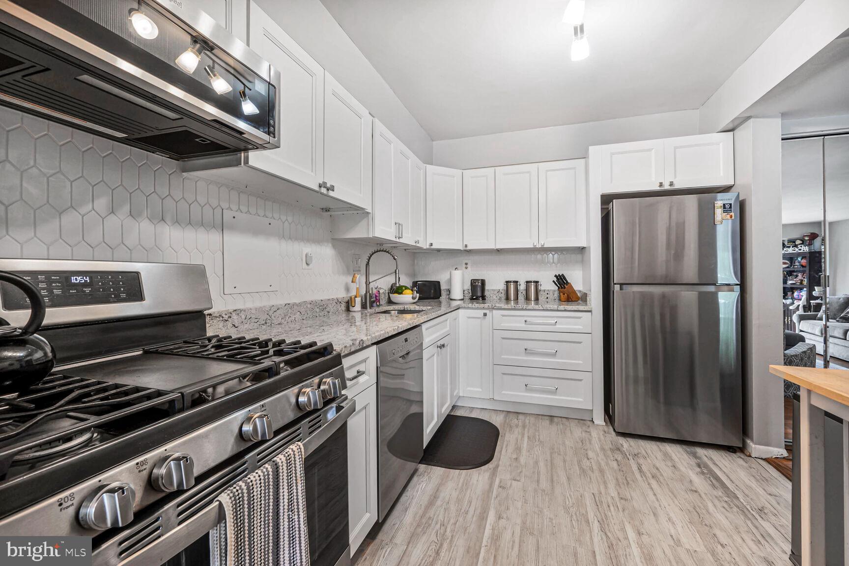 AMERICANA FINMARK - Residential