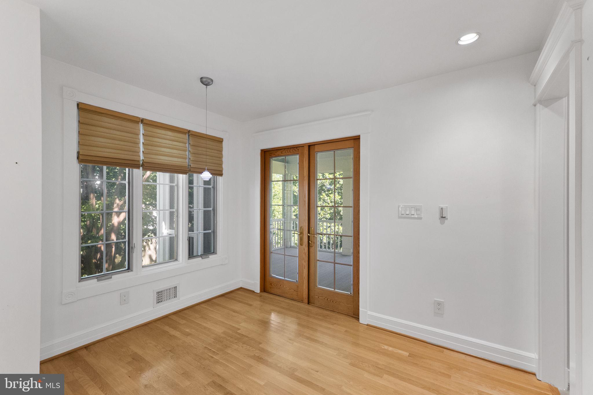 GARRETT PARK ESTATES - Residential