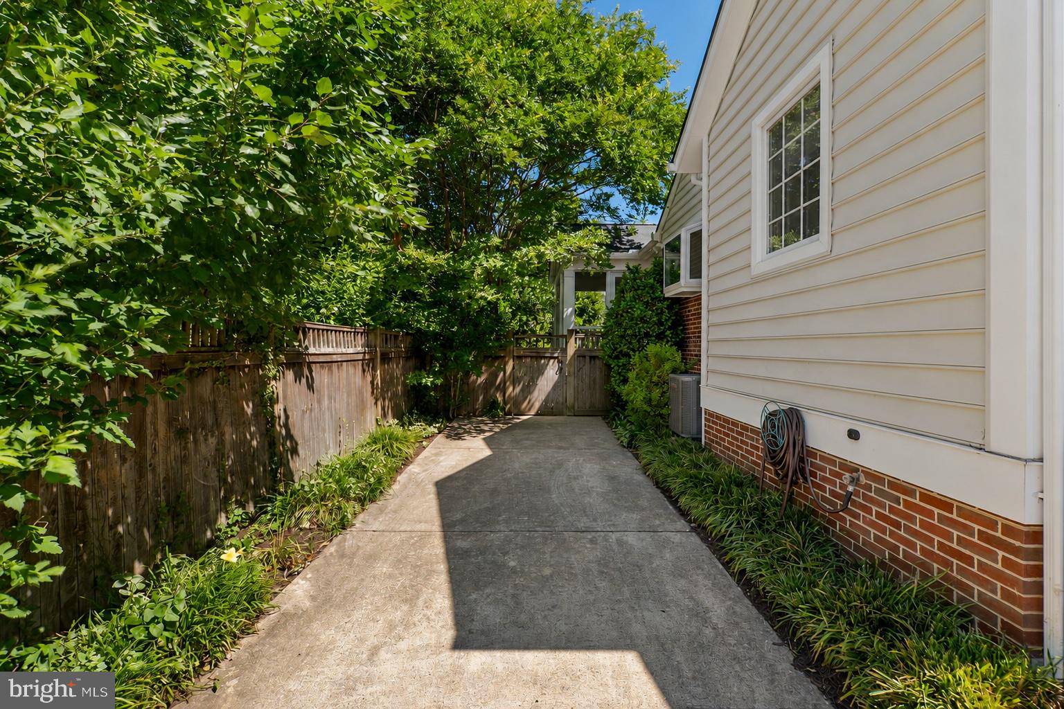 GARRETT PARK ESTATES - Residential