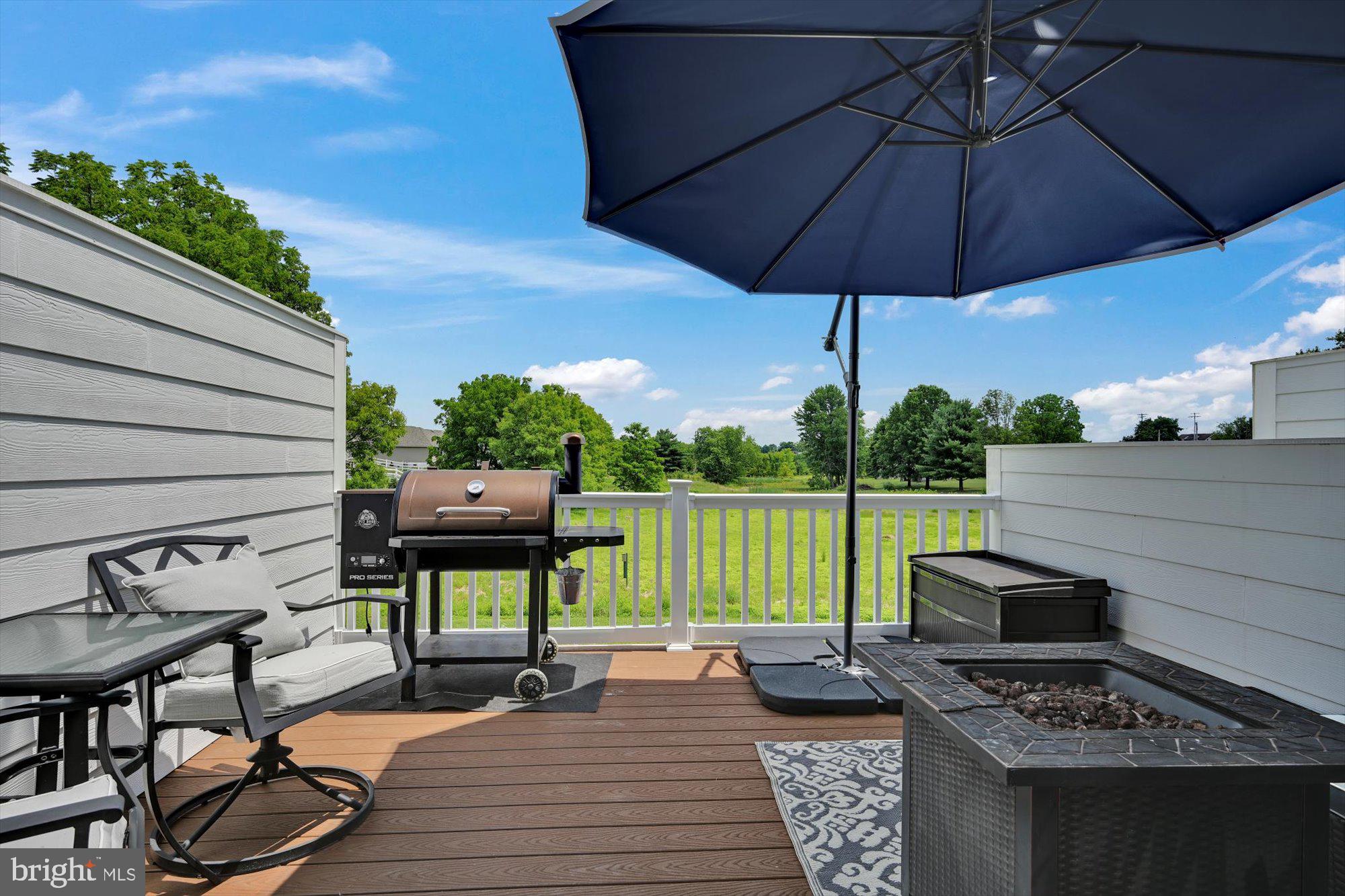 MONTGOMERY VIEW - Residential