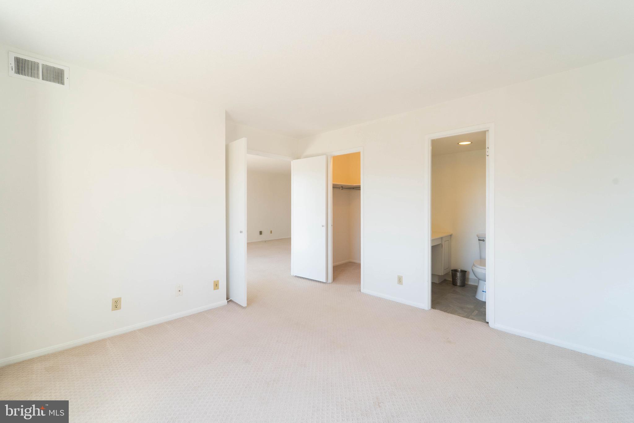 ROTONDA - Residential Lease