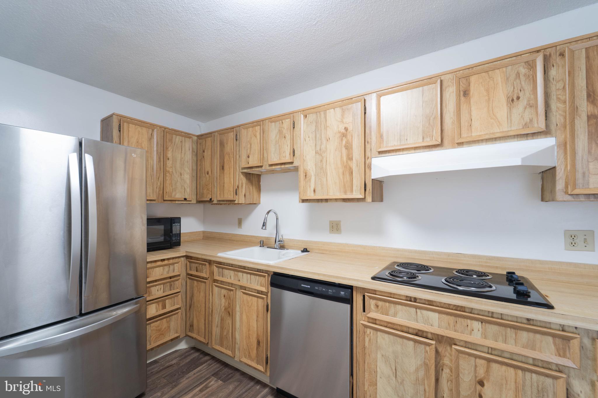ROTONDA - Residential Lease