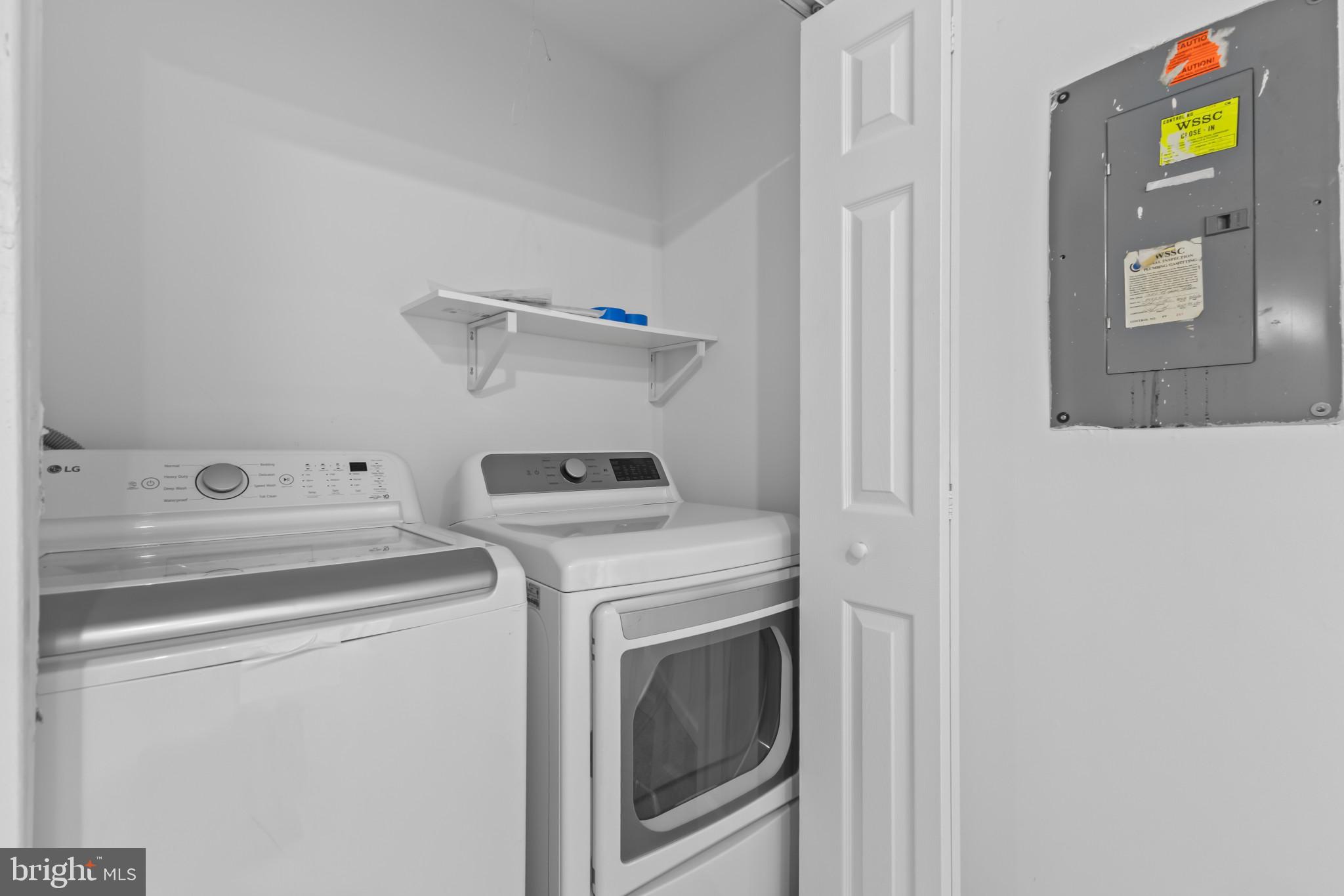 KINGS GRANT - Residential
