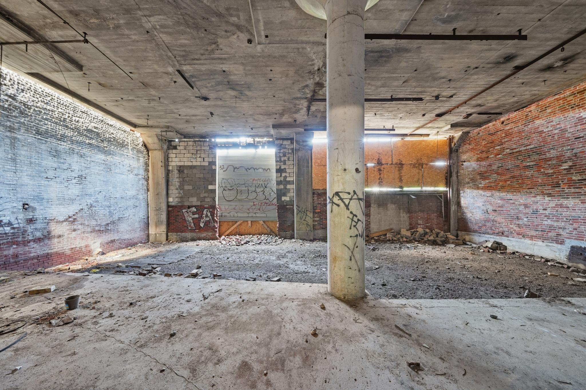 HARROWGATE - Commercial Sale