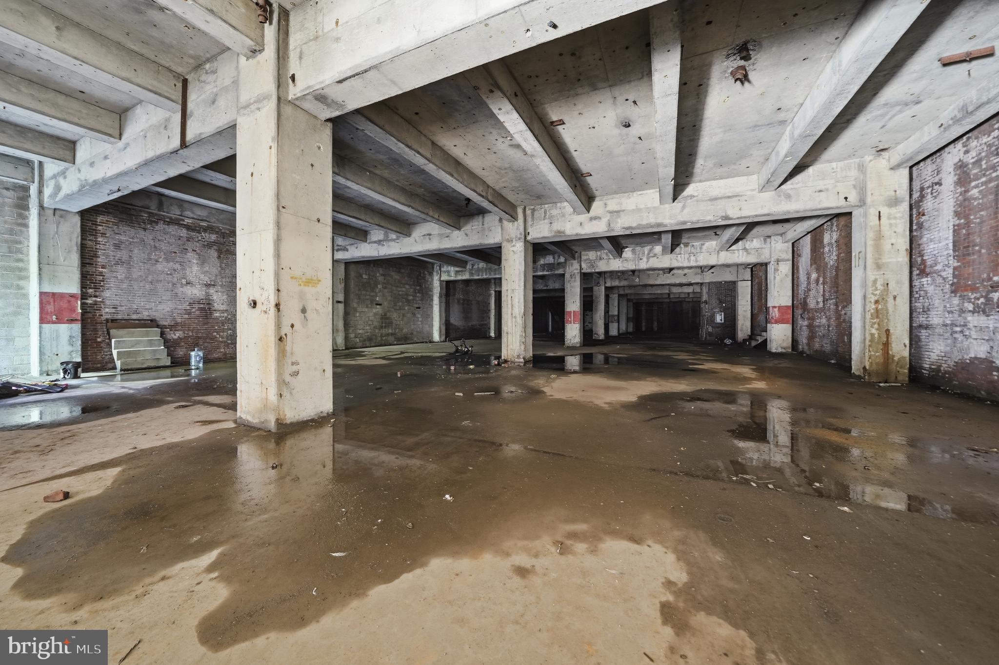 HARROWGATE - Commercial Sale