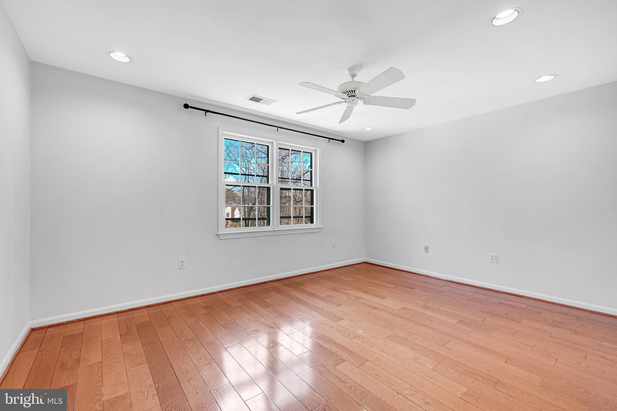 TIMBERLAWN - Residential