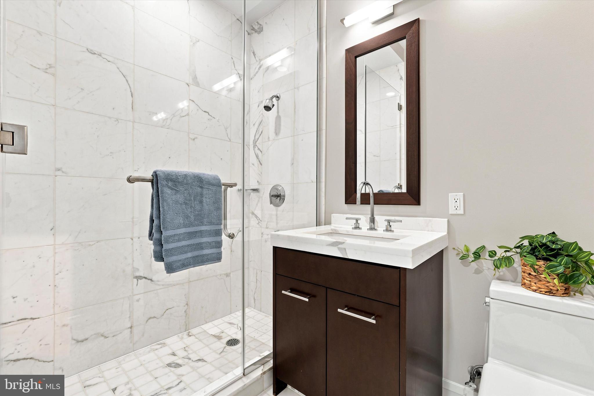 CENTER CITY - Residential