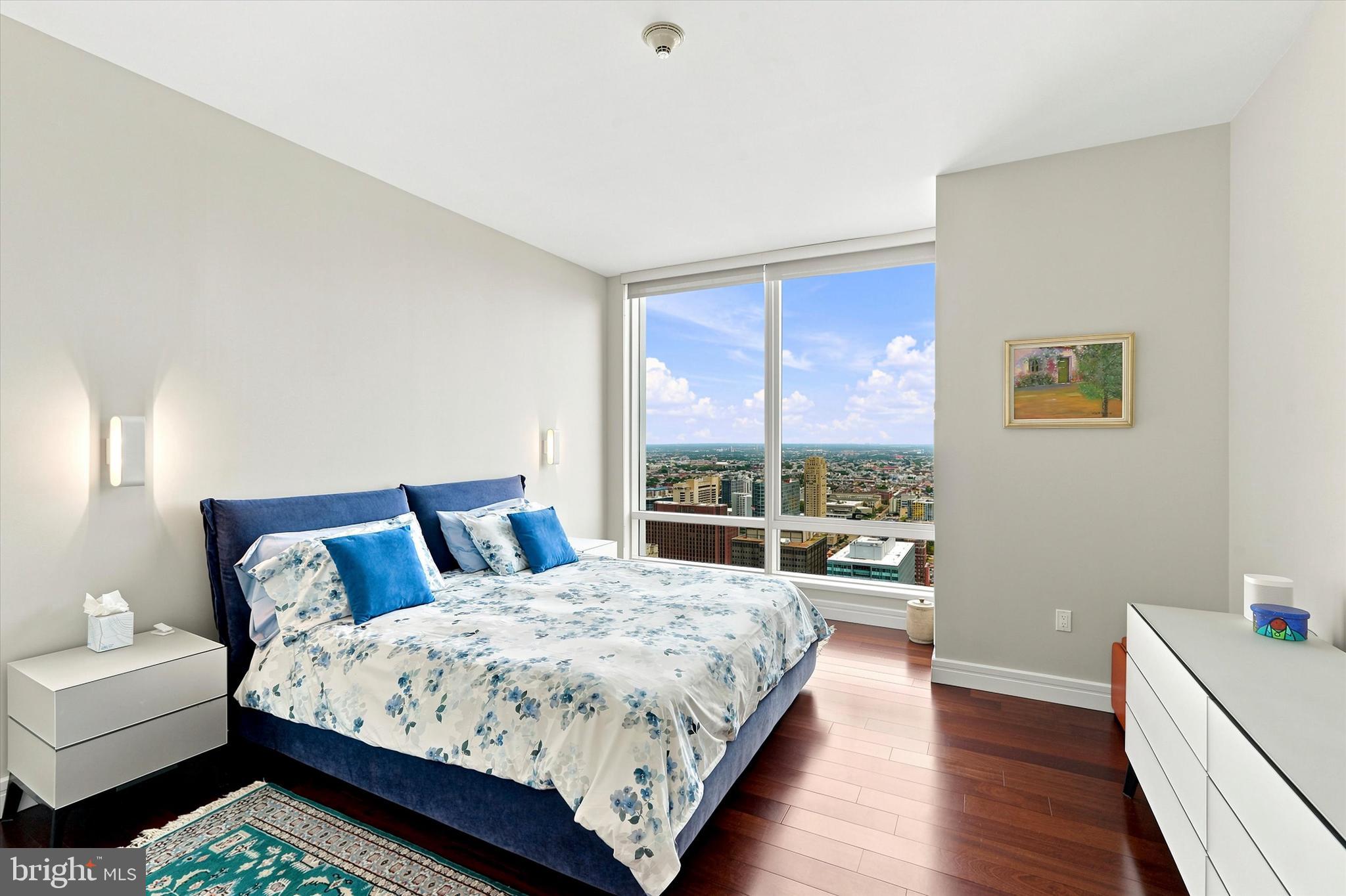 CENTER CITY - Residential