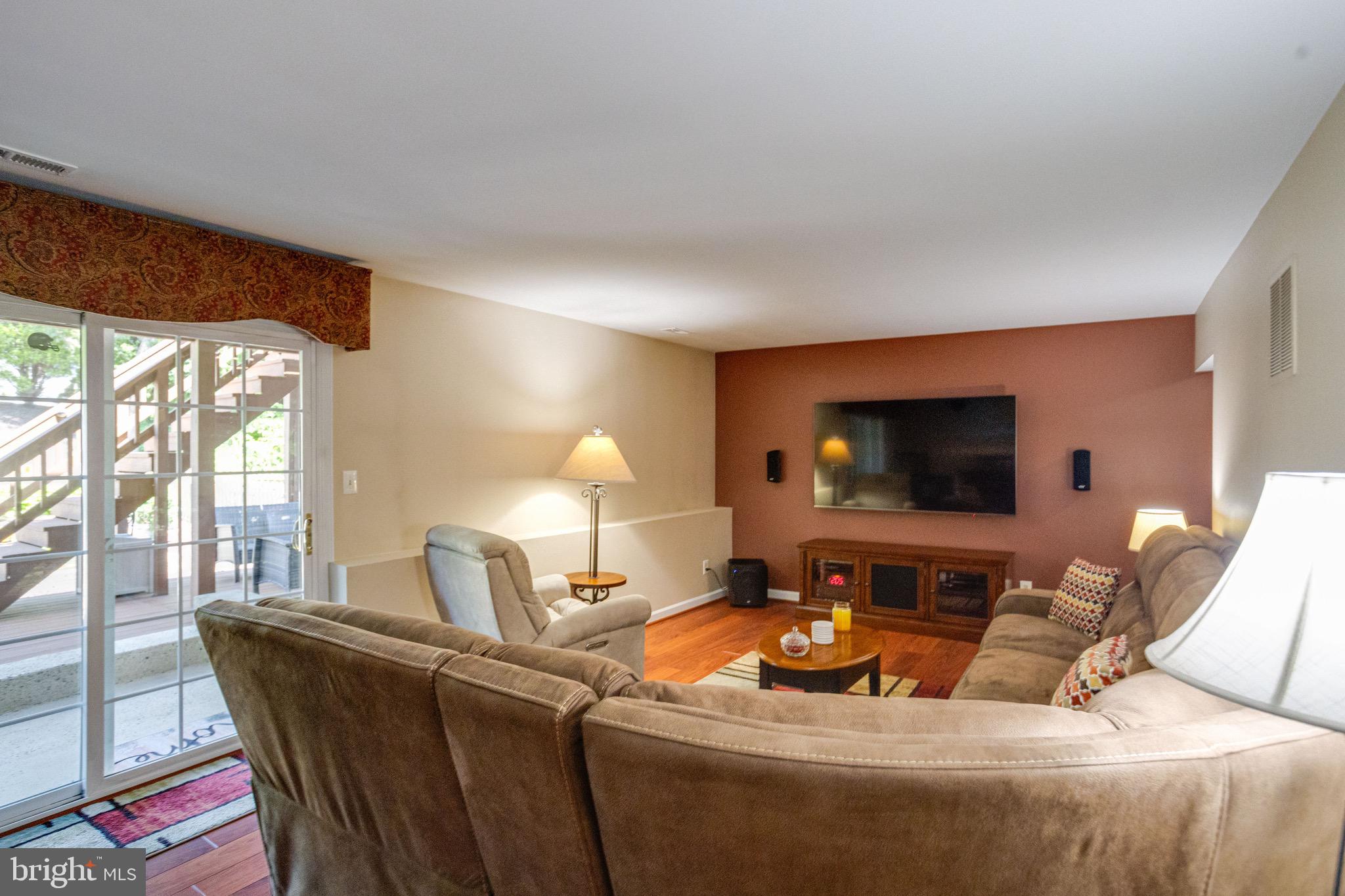 FOXBOROUGH FARMS - Residential