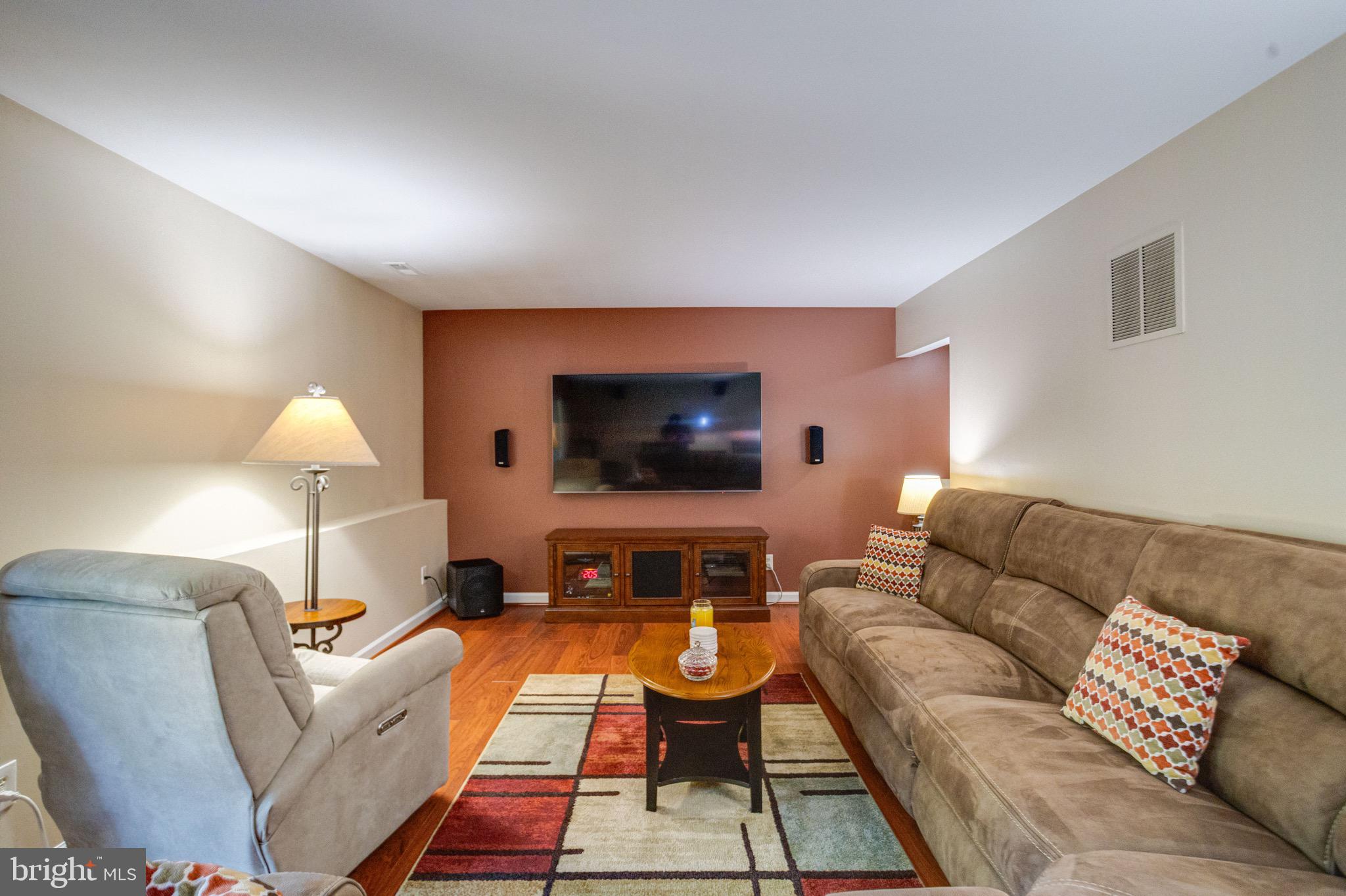 FOXBOROUGH FARMS - Residential