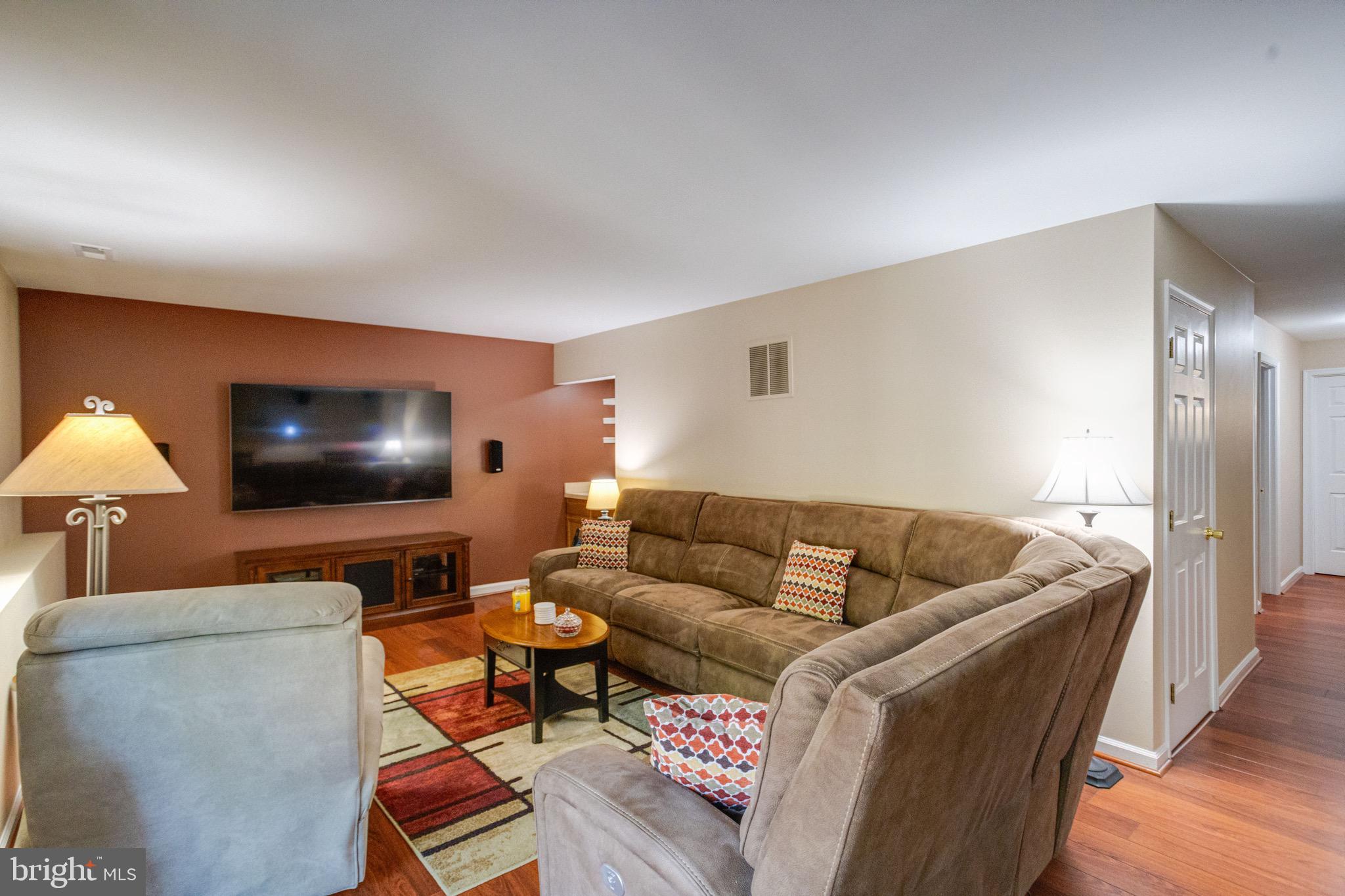 FOXBOROUGH FARMS - Residential