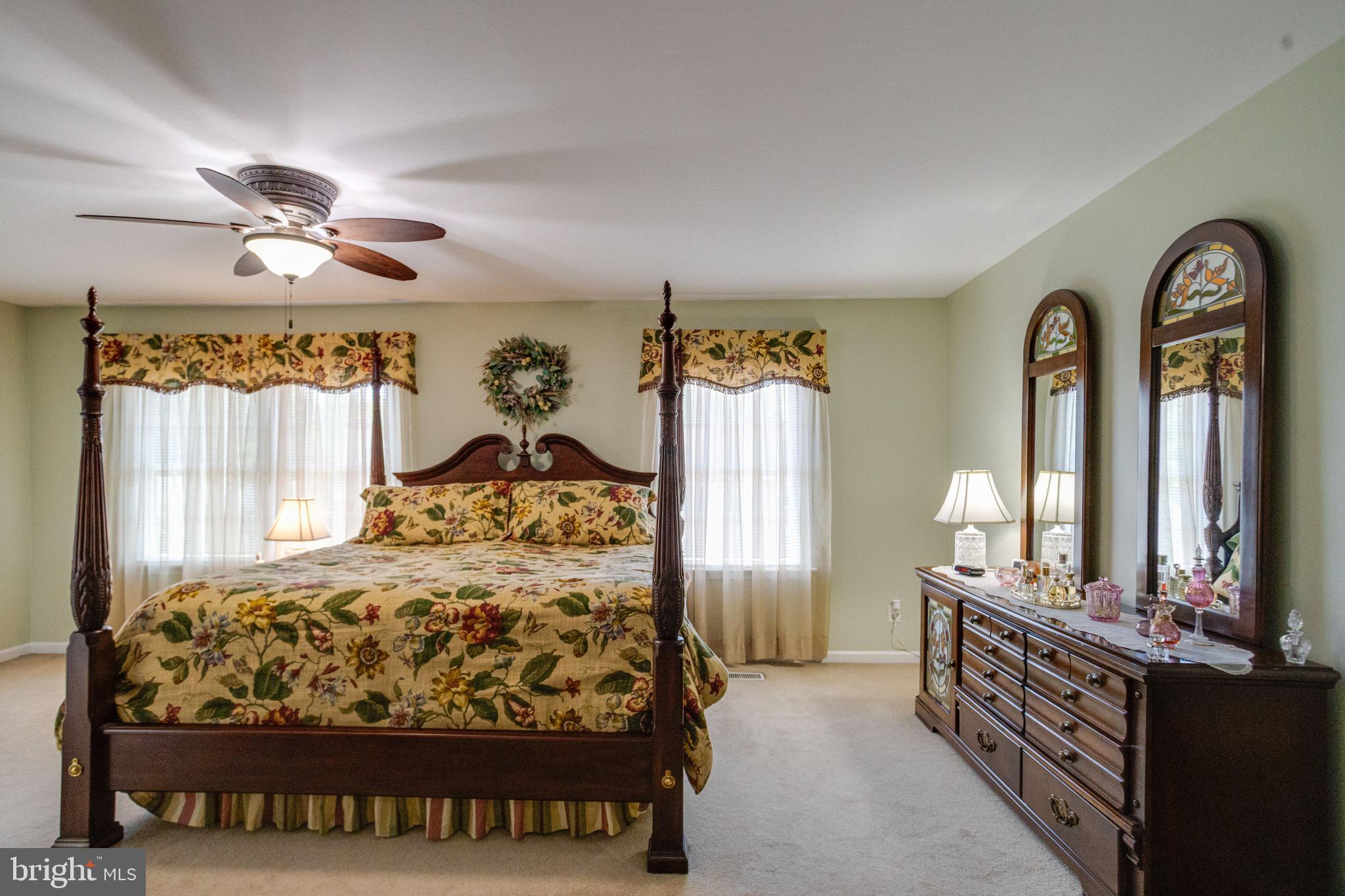 FOXBOROUGH FARMS - Residential