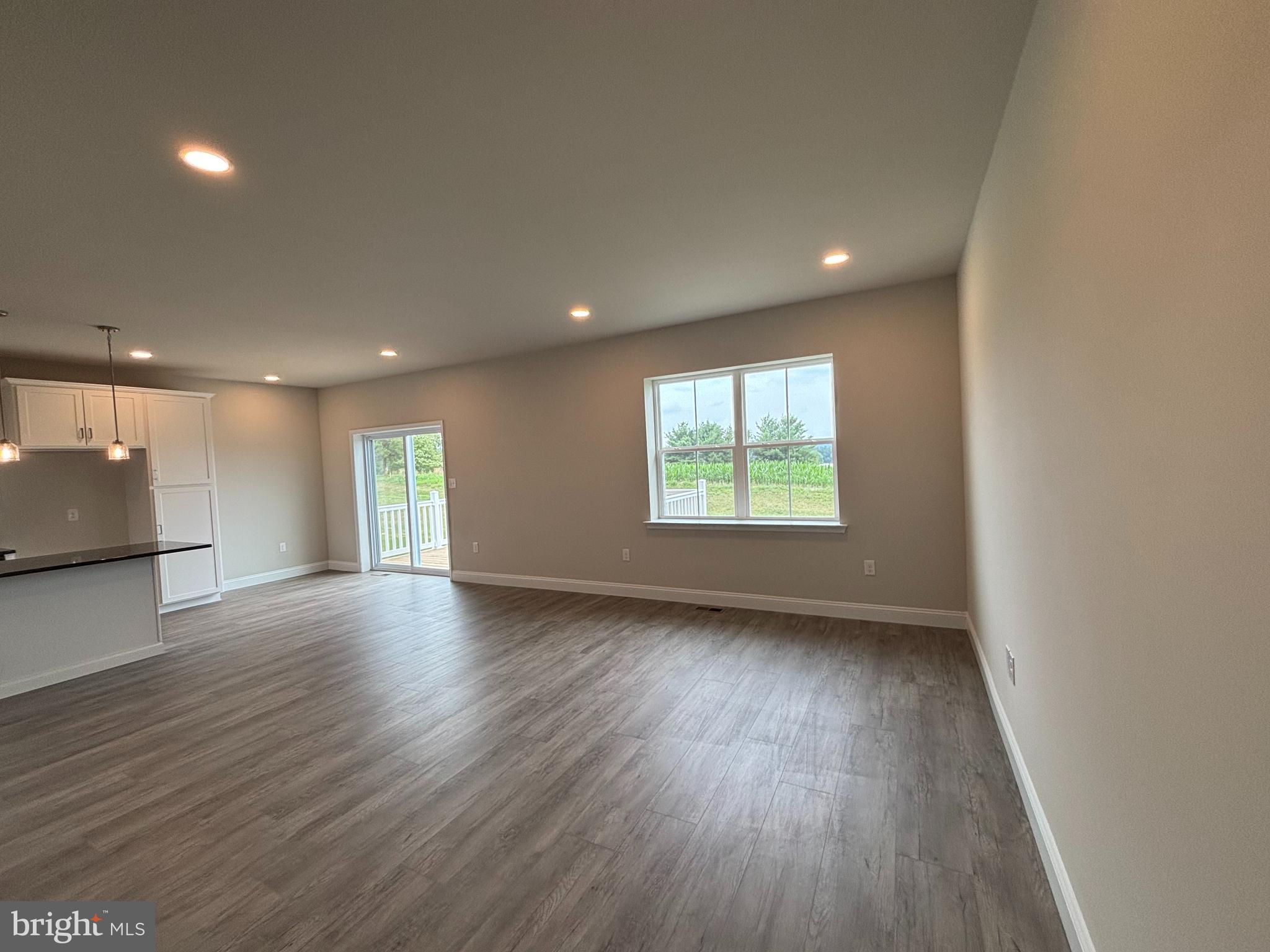 MCINTOSH FARMS - Residential