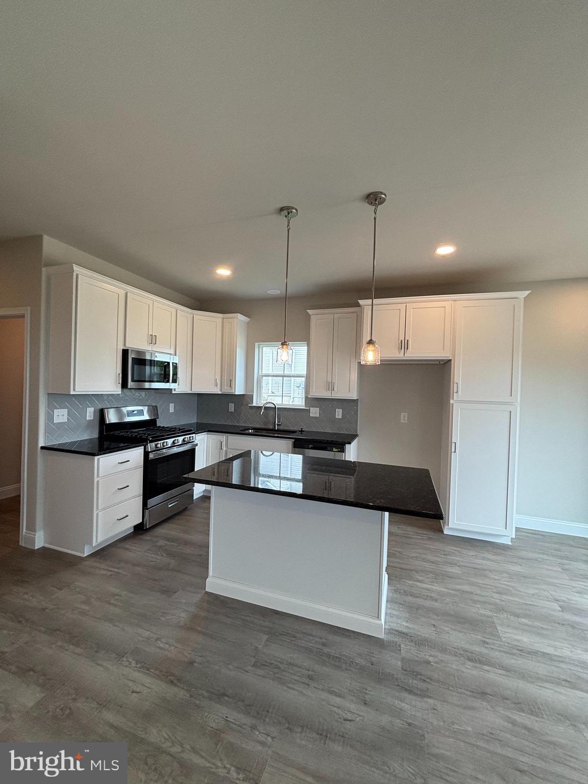 MCINTOSH FARMS - Residential