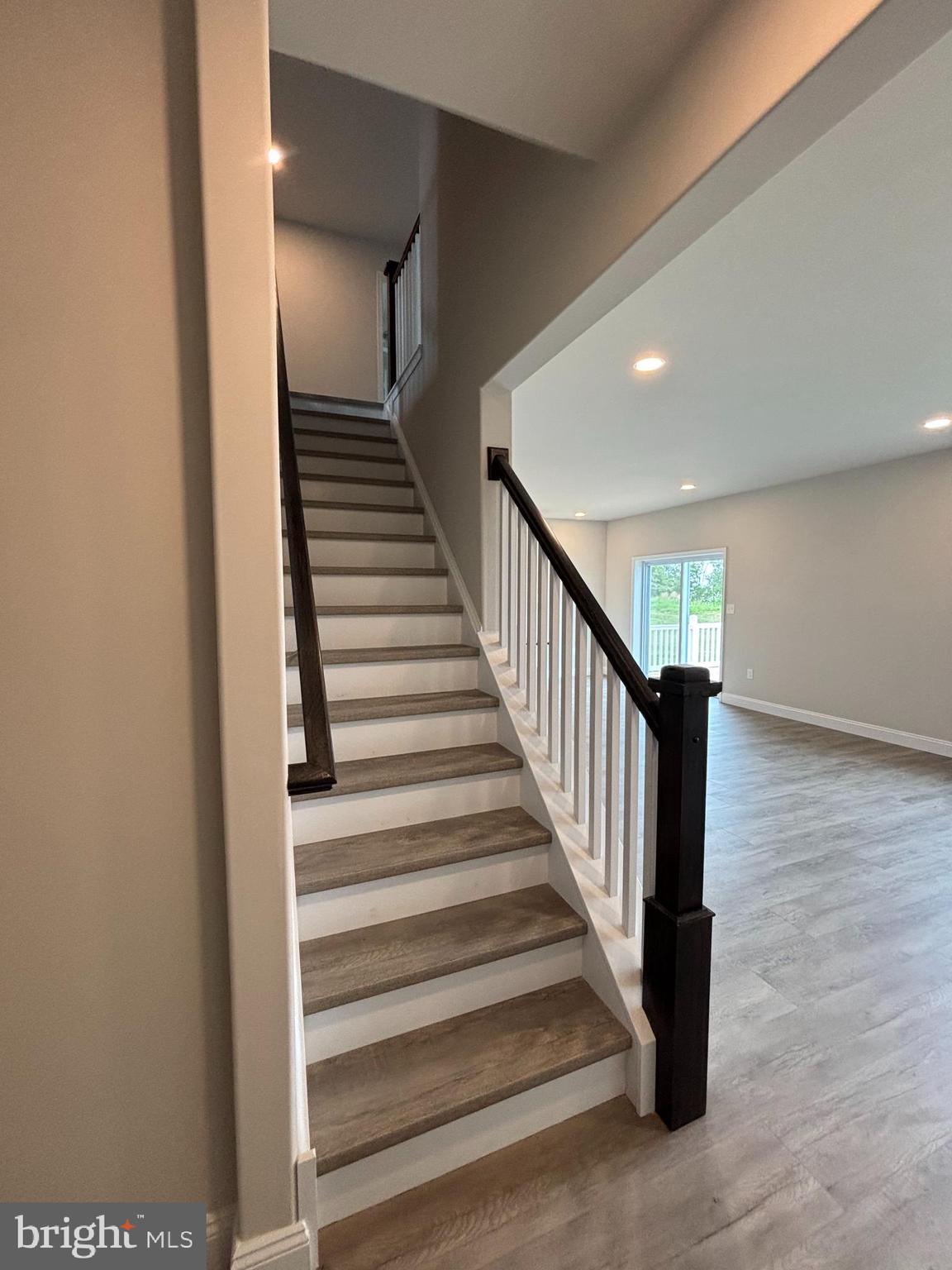 MCINTOSH FARMS - Residential