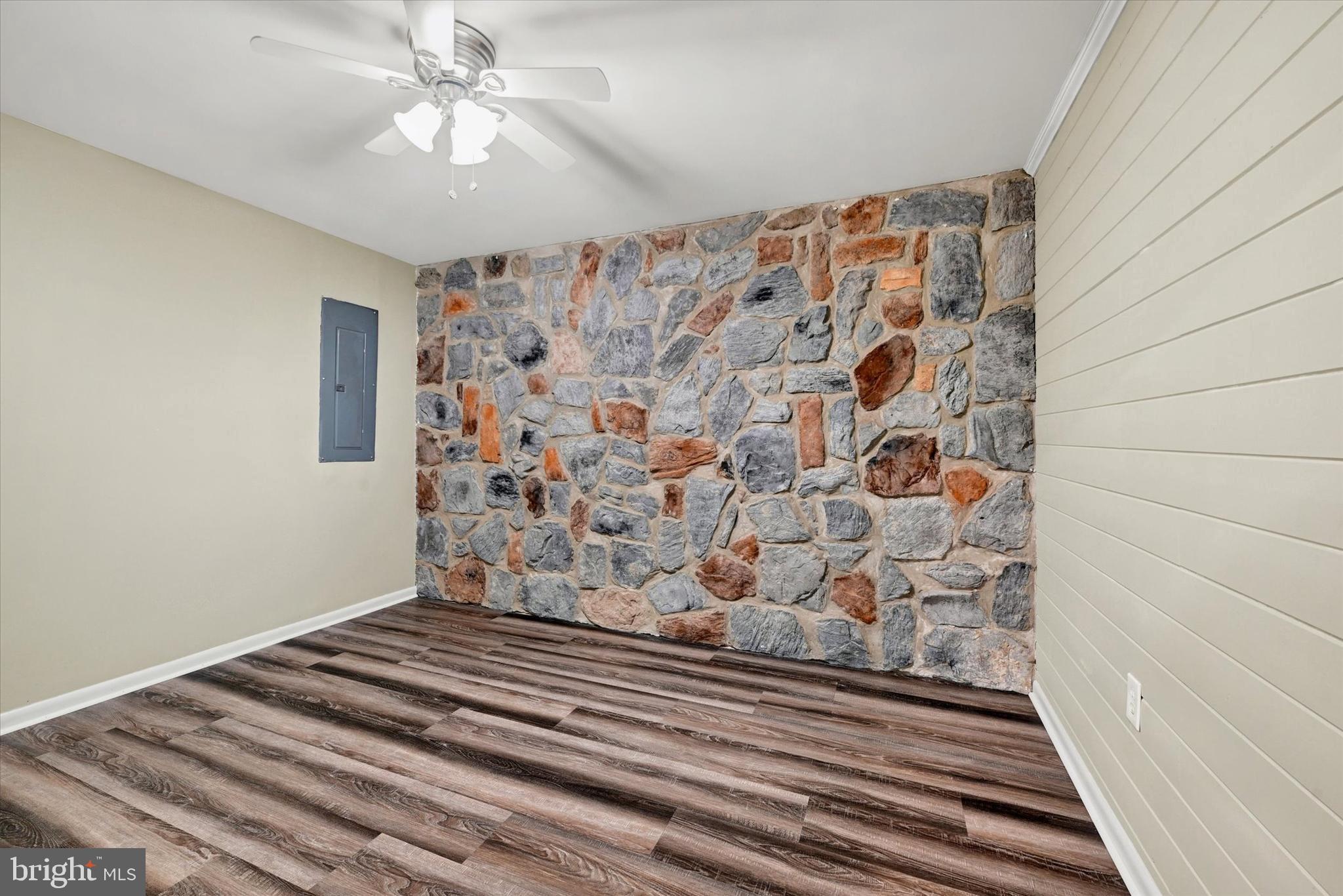 LOVETON FARMS - Residential