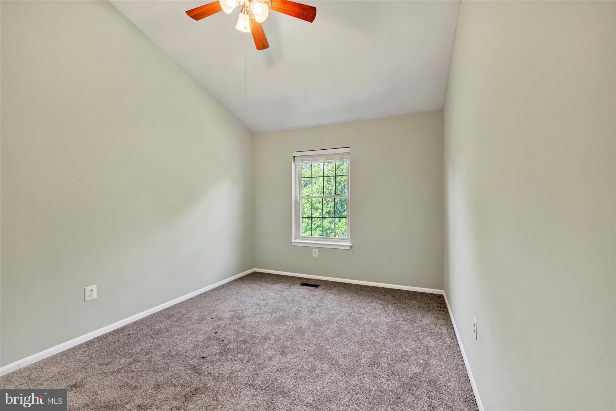 LOVETON FARMS - Residential