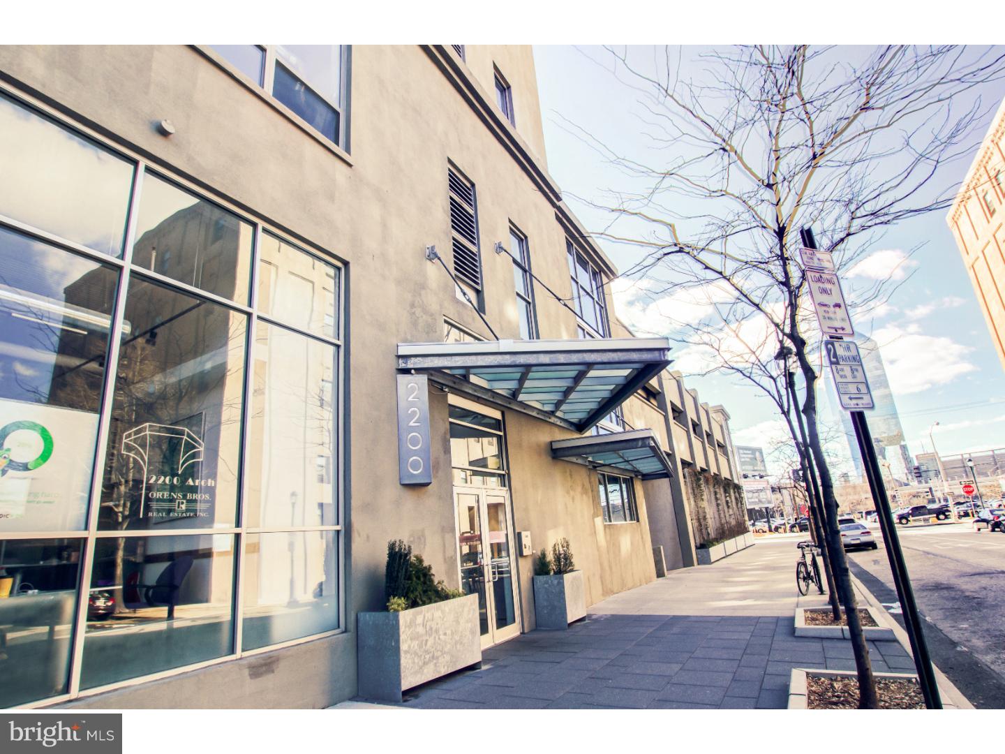 LOGAN SQUARE - Residential