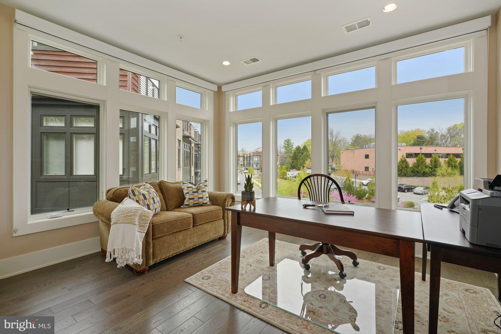 GROSVENOR HEIGHTS - Residential