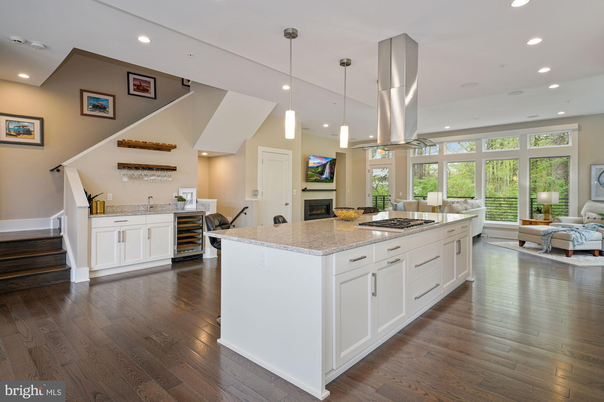 GROSVENOR HEIGHTS - Residential