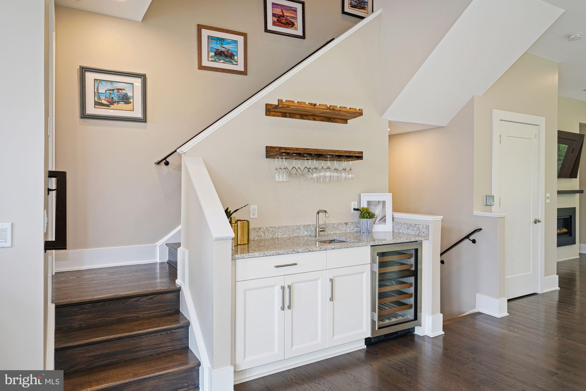 GROSVENOR HEIGHTS - Residential