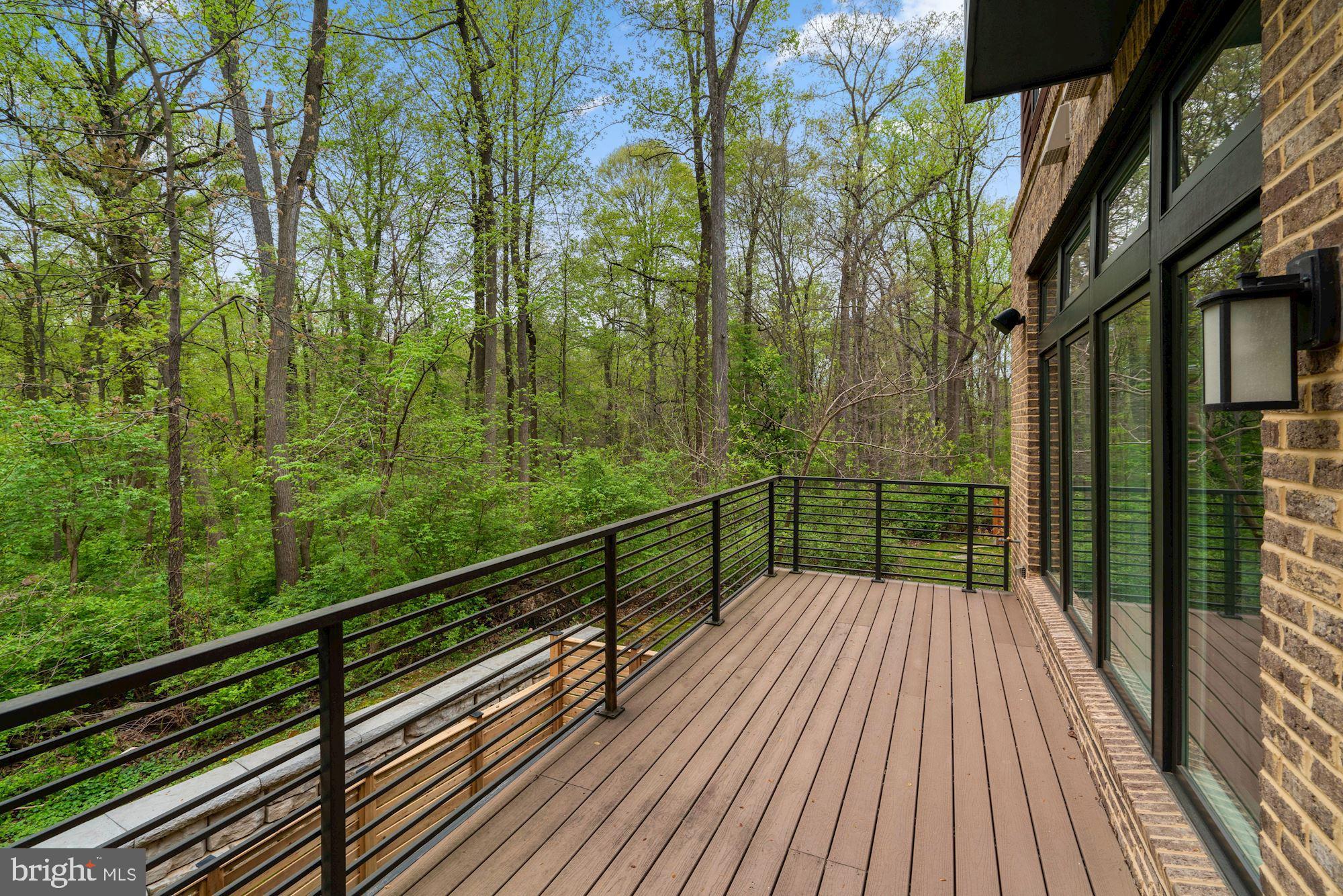 GROSVENOR HEIGHTS - Residential