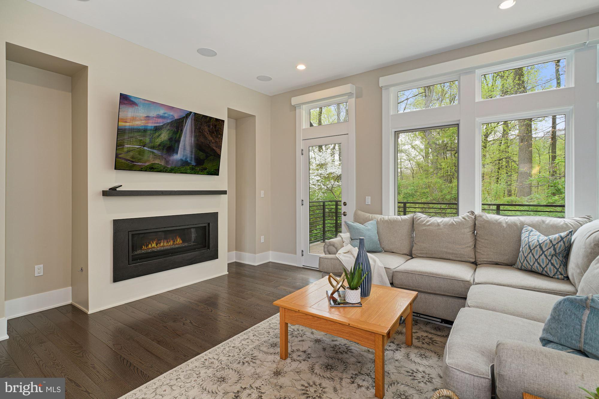 GROSVENOR HEIGHTS - Residential