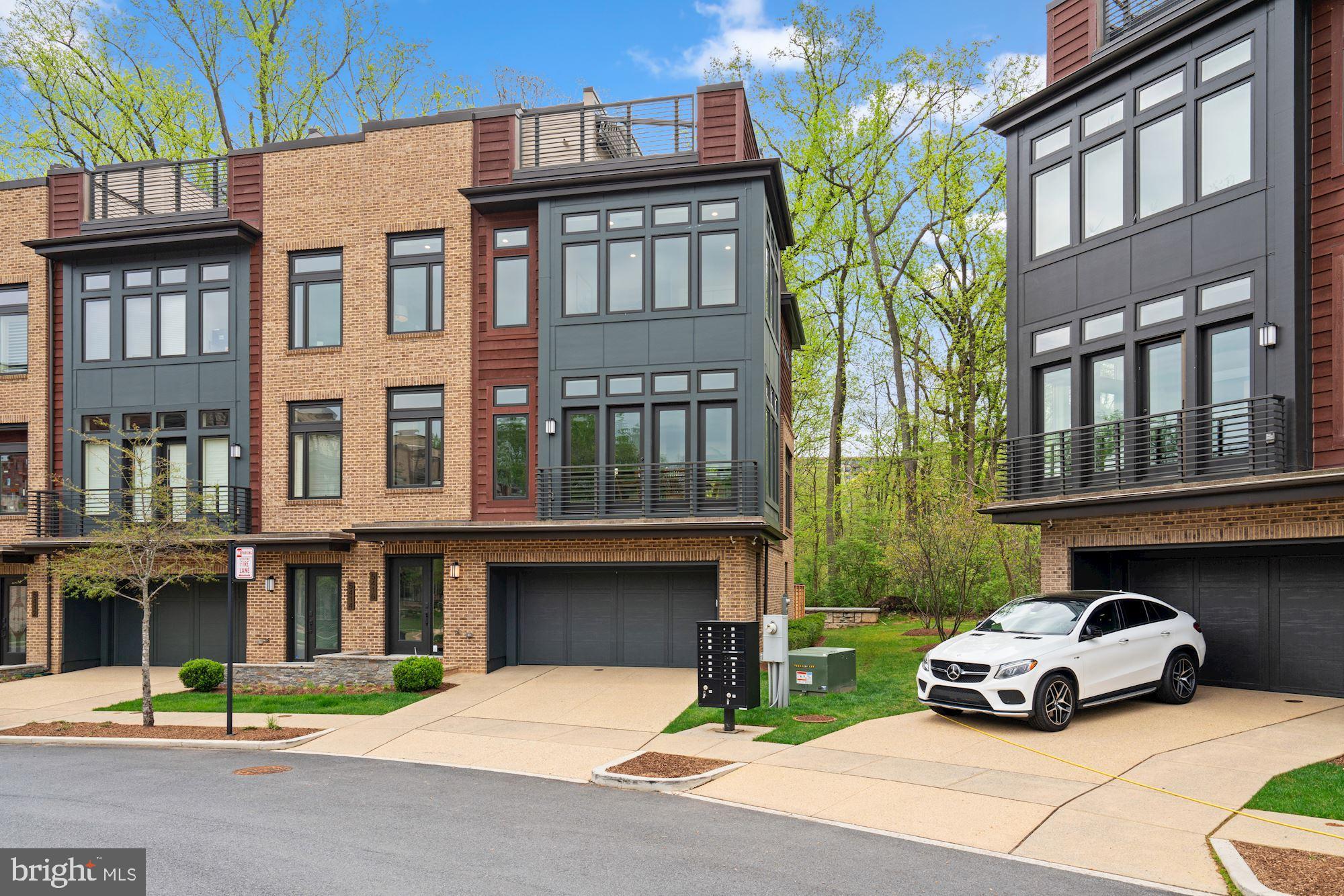 GROSVENOR HEIGHTS - Residential