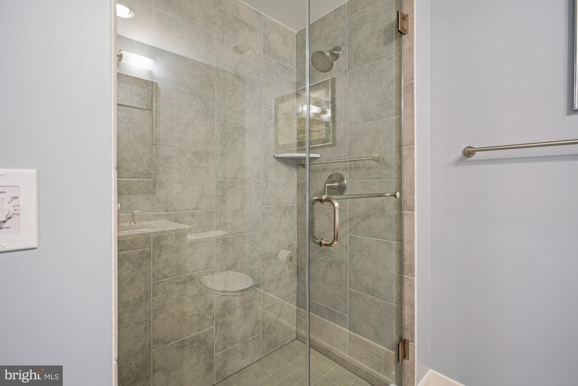 GROSVENOR HEIGHTS - Residential