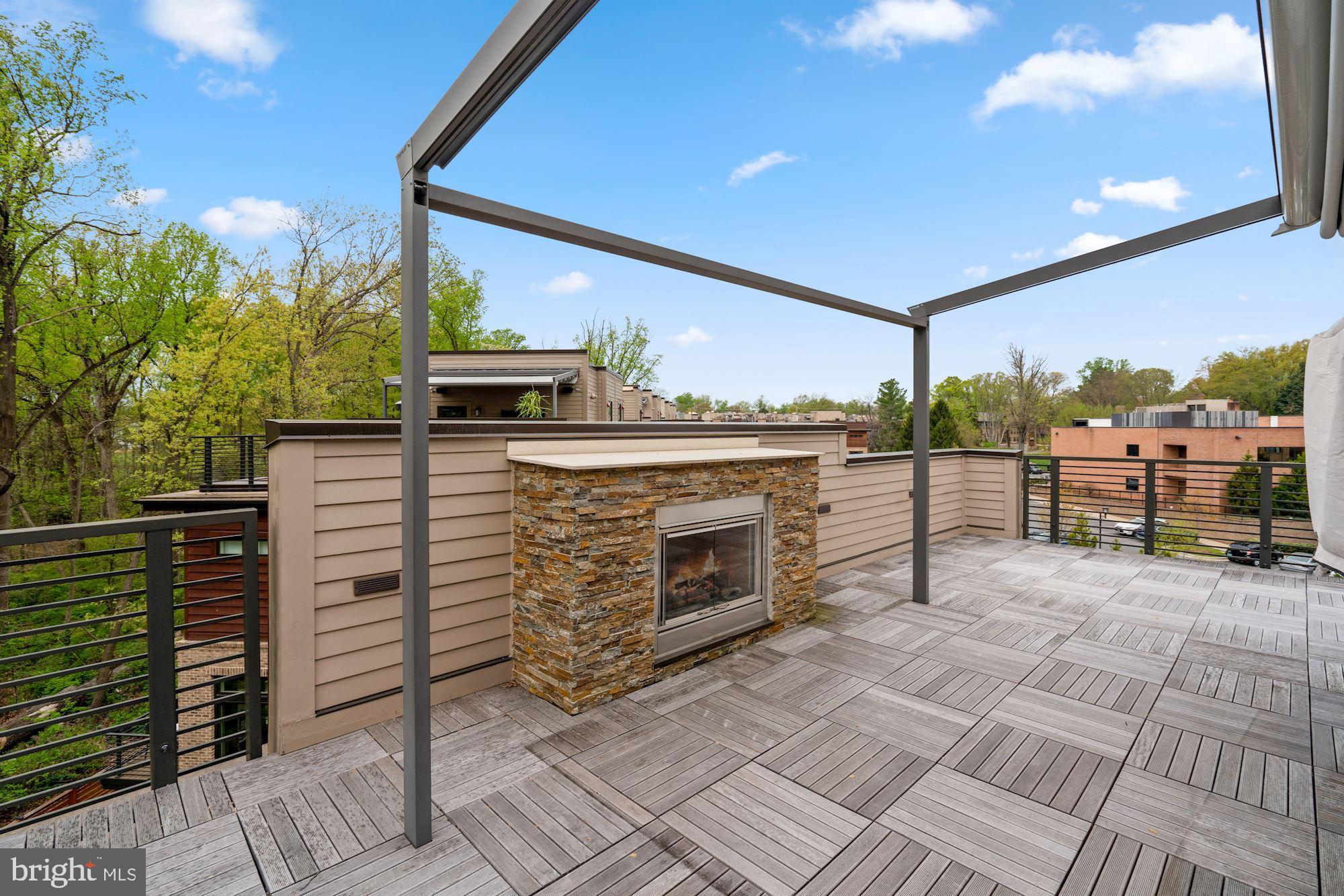 GROSVENOR HEIGHTS - Residential