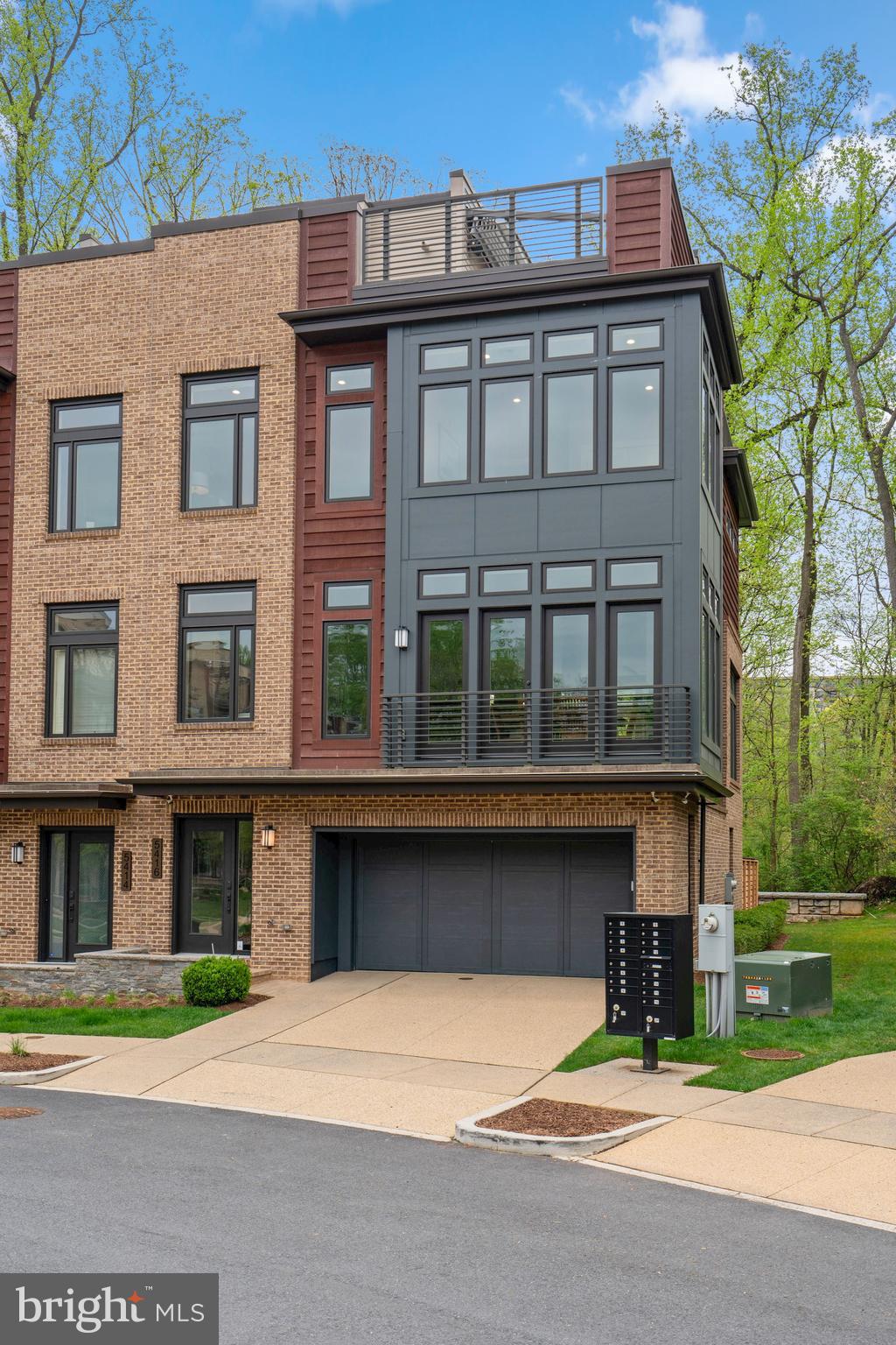 GROSVENOR HEIGHTS - Residential