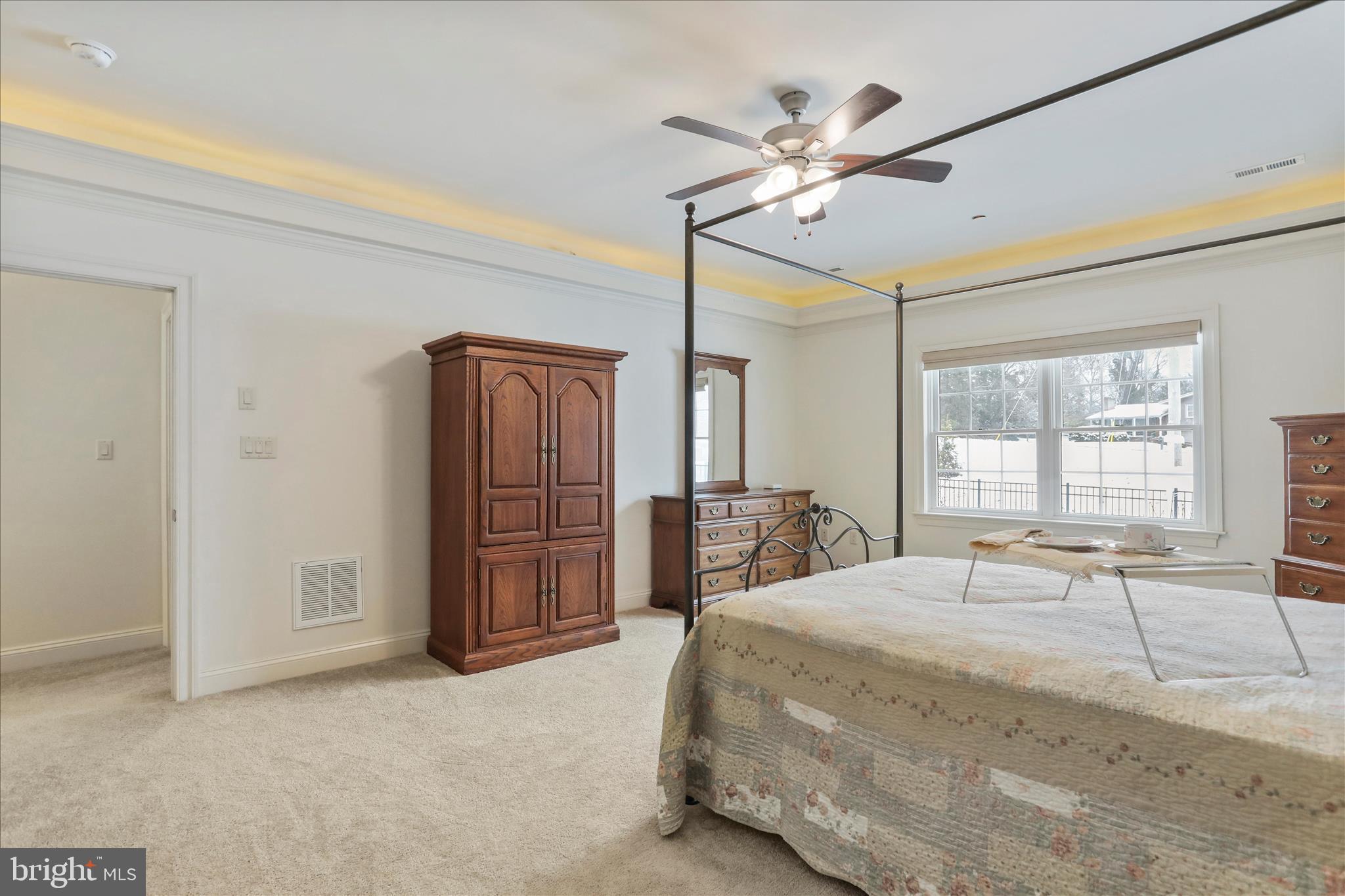 EMERALD POINTE - Residential