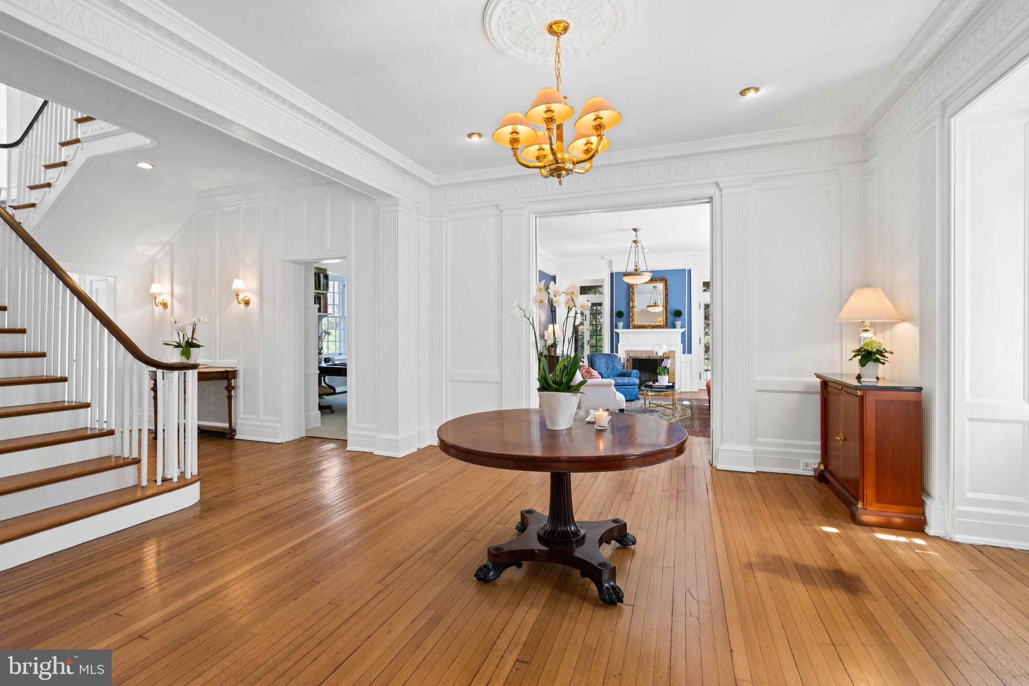 FOREST HILLS - Residential