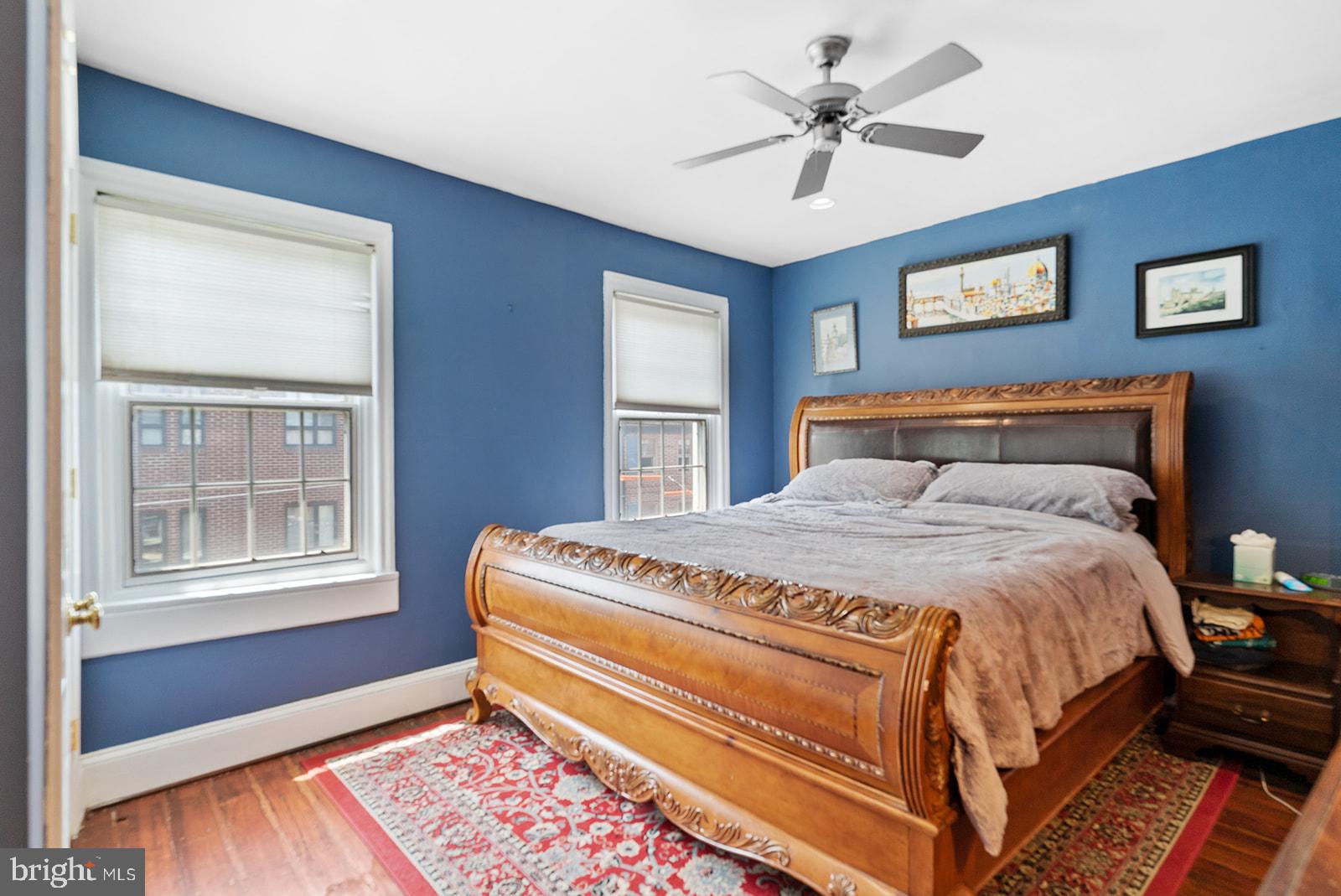 QUEEN VILLAGE - Residential