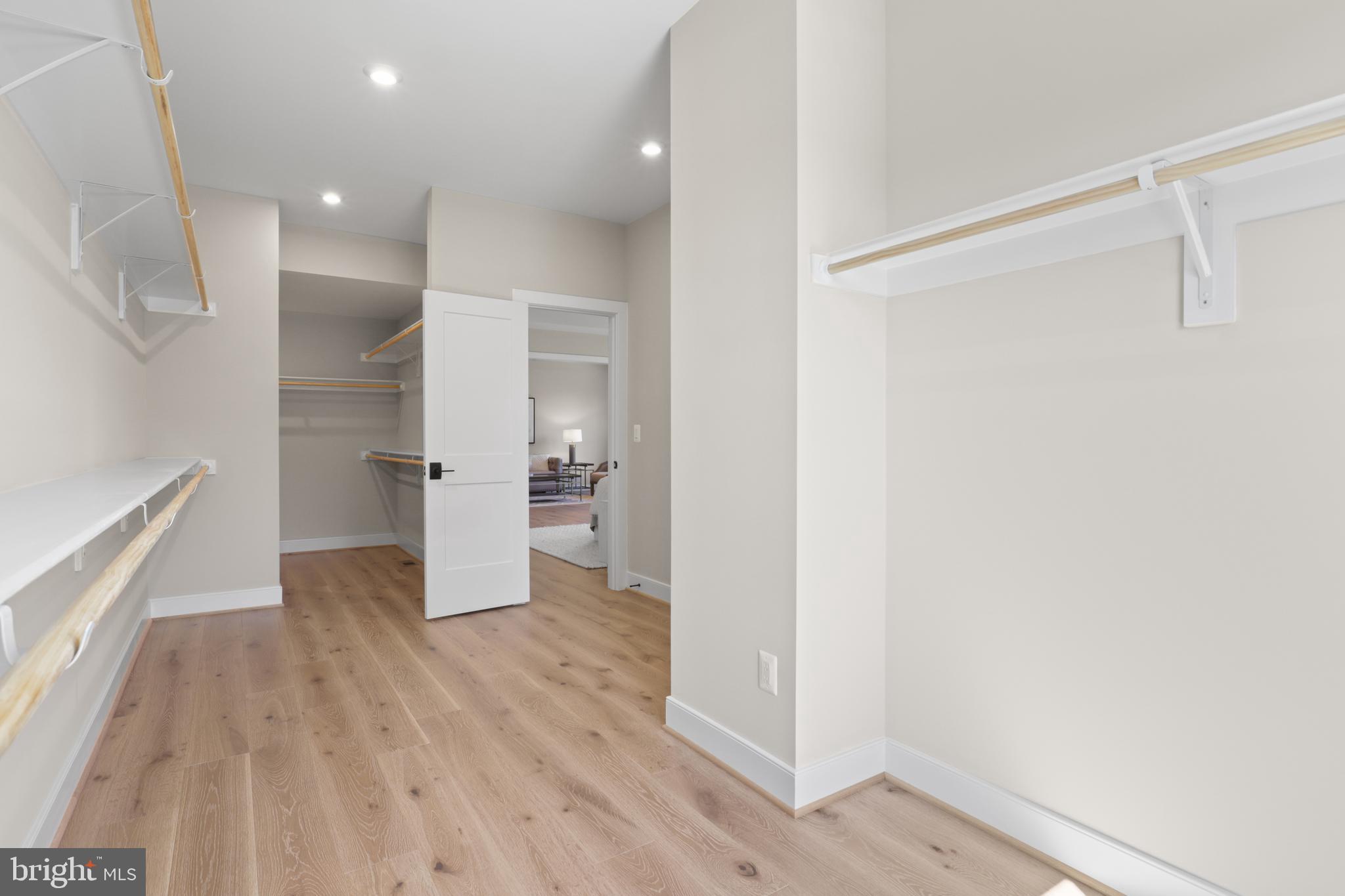 MANTUA HILLS - Residential