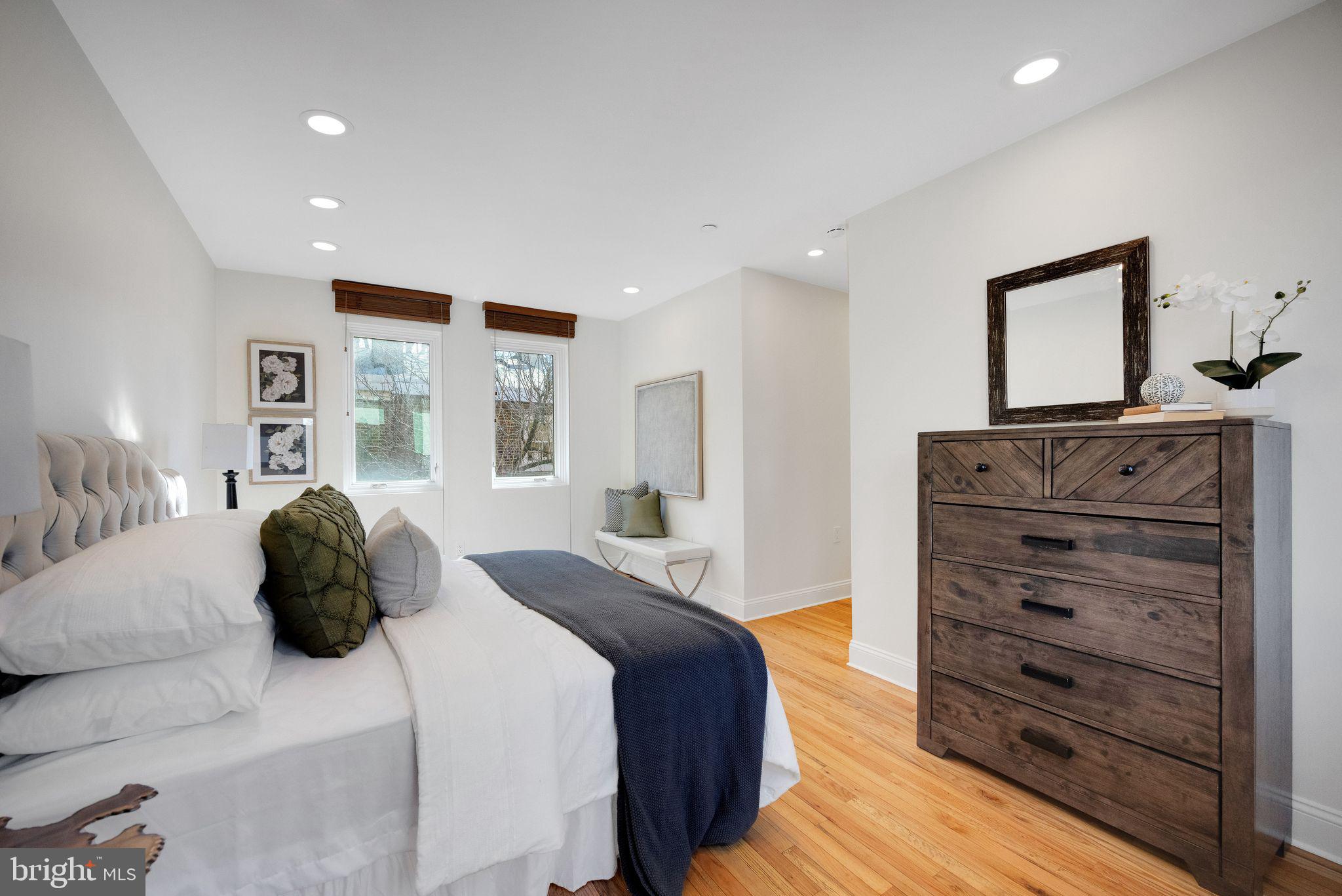WASHINGTON SQ WEST - Residential Income