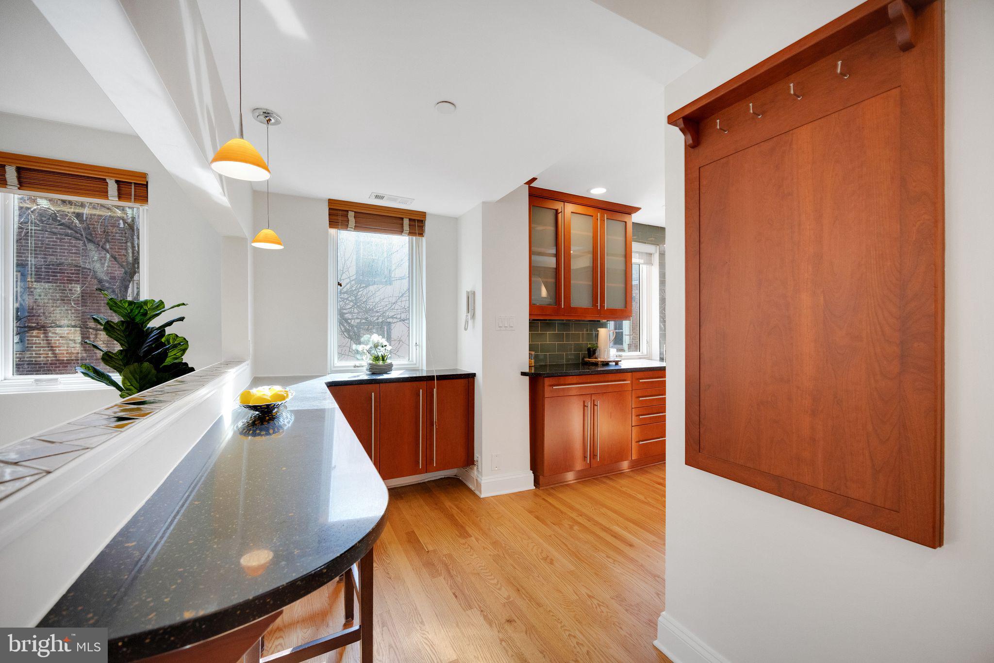 WASHINGTON SQ WEST - Residential Income